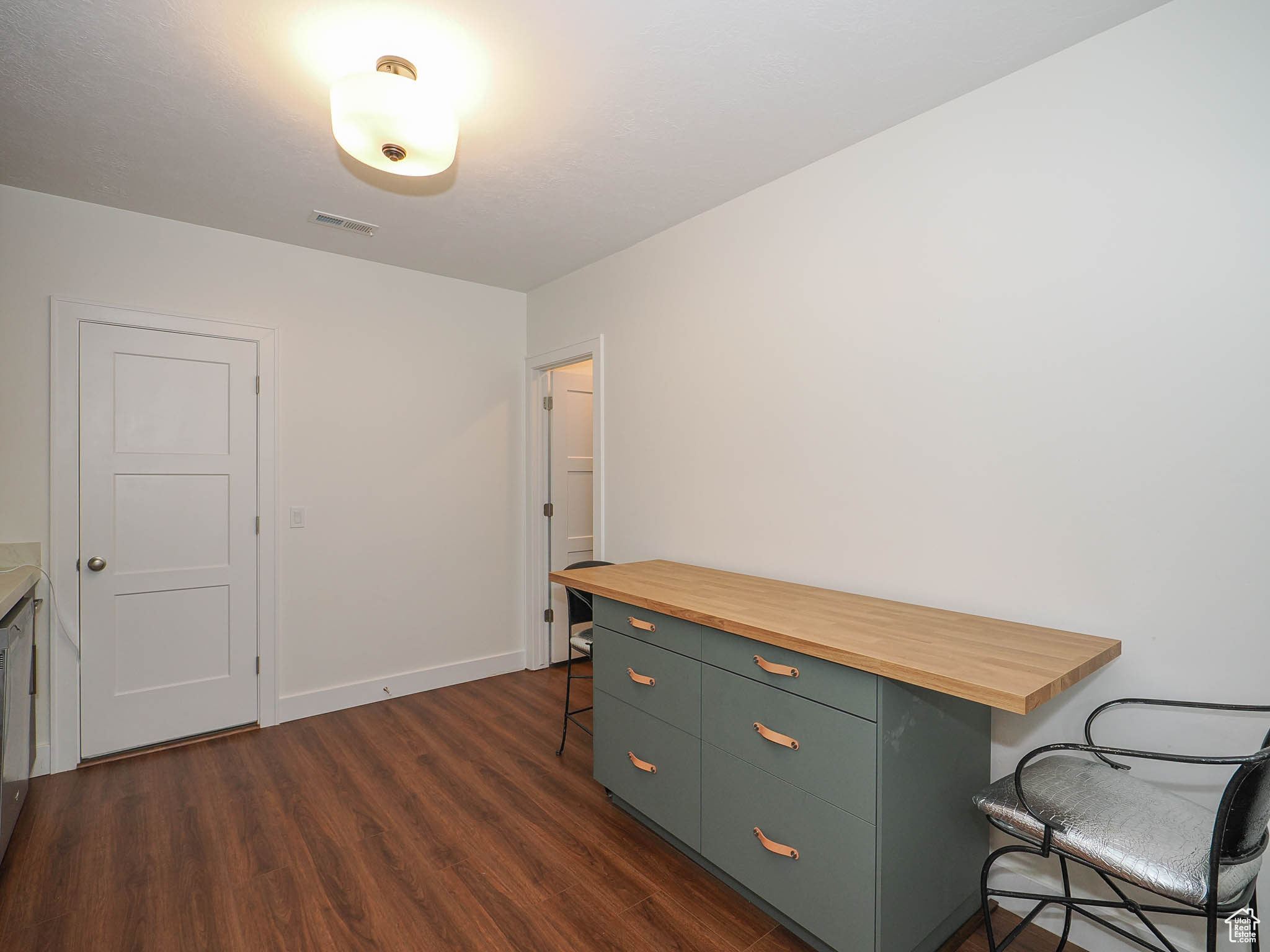 basement kitchen dinning area