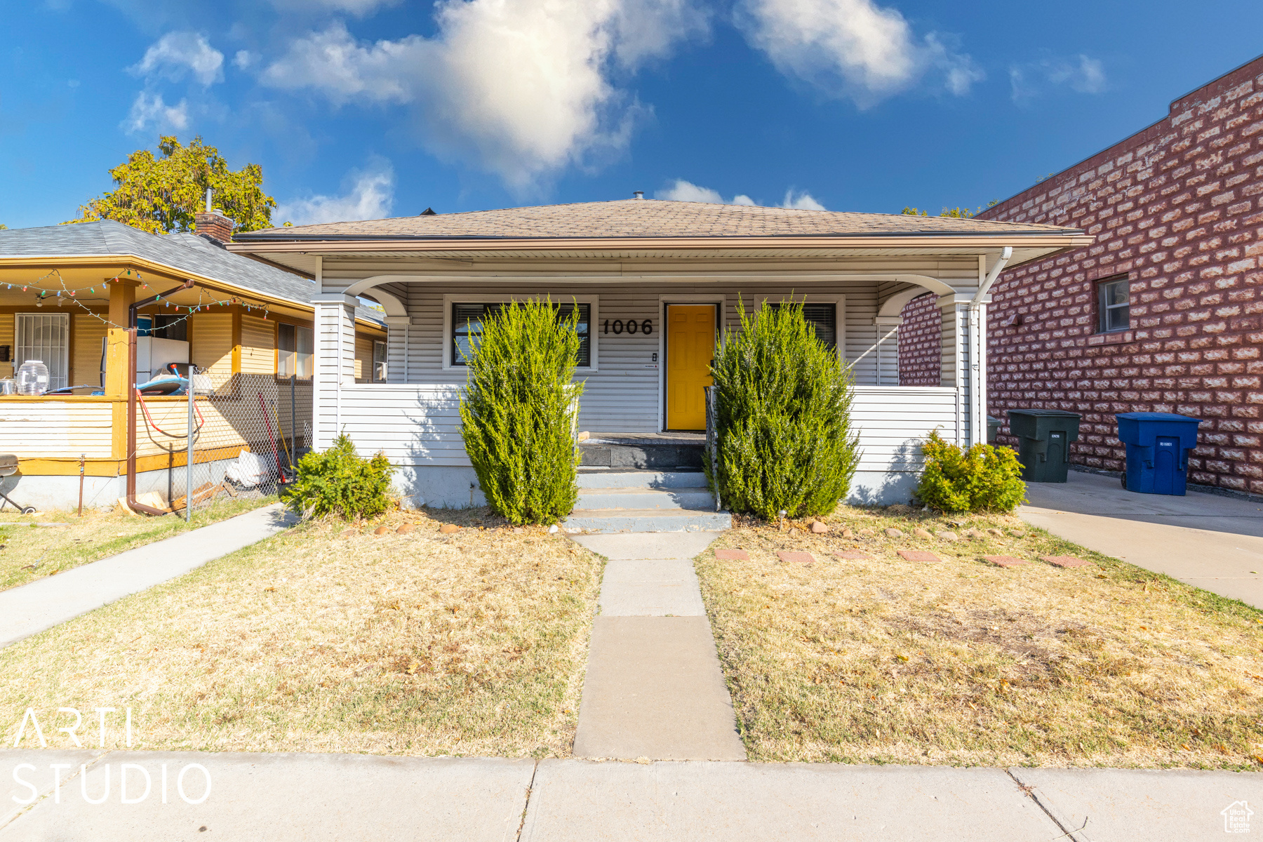 View of front of property featuring a porch