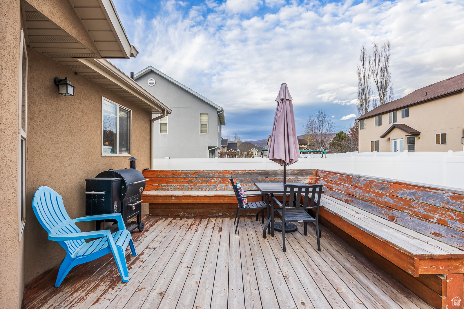 Deck with grilling area