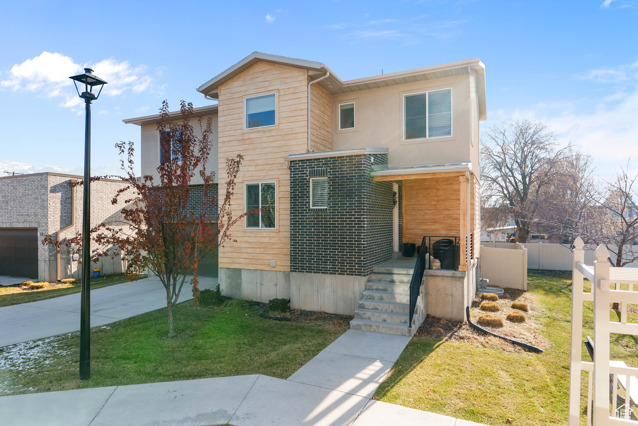 View of front of house with a front lawn