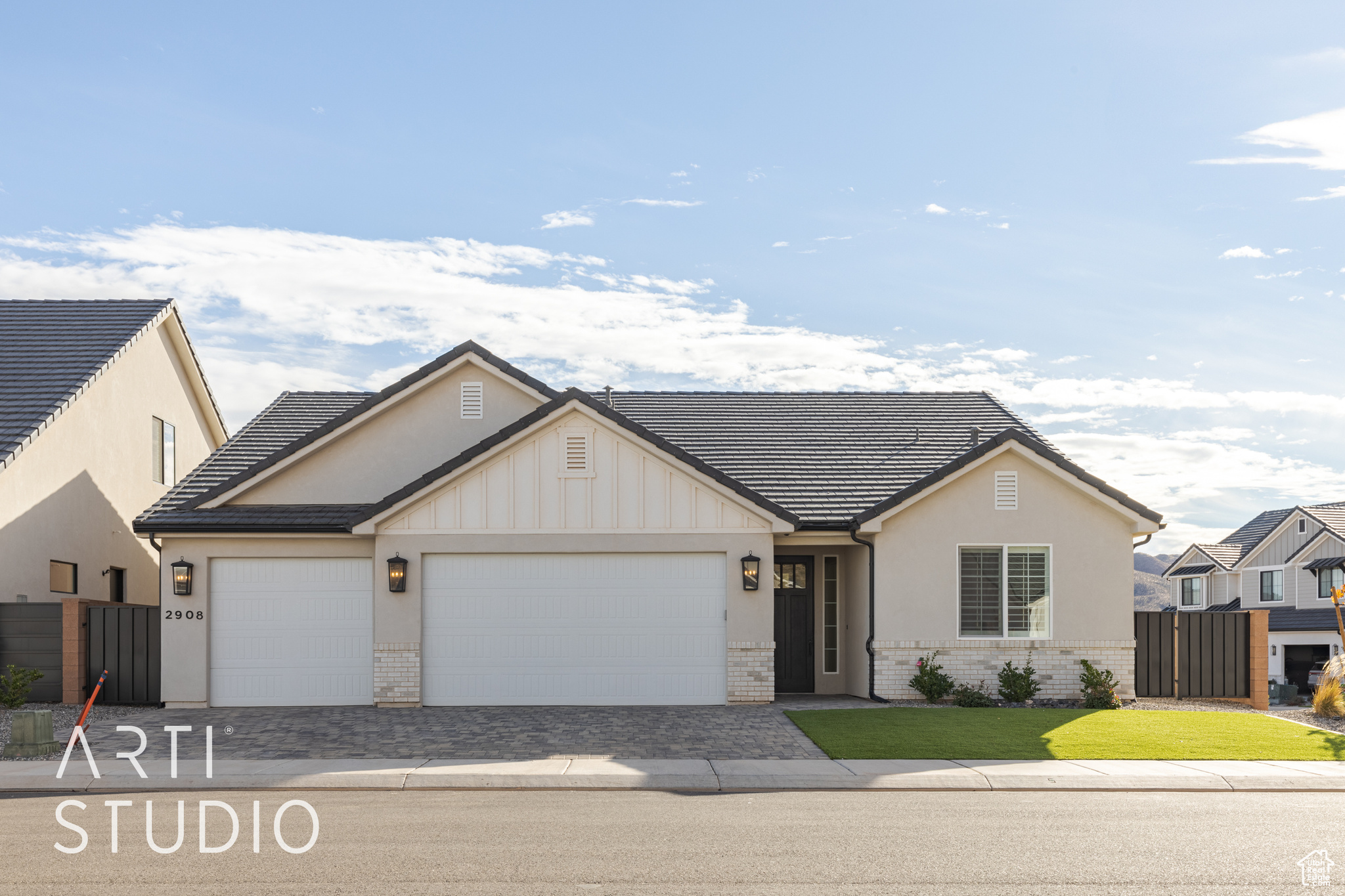 View of front facade with a garage