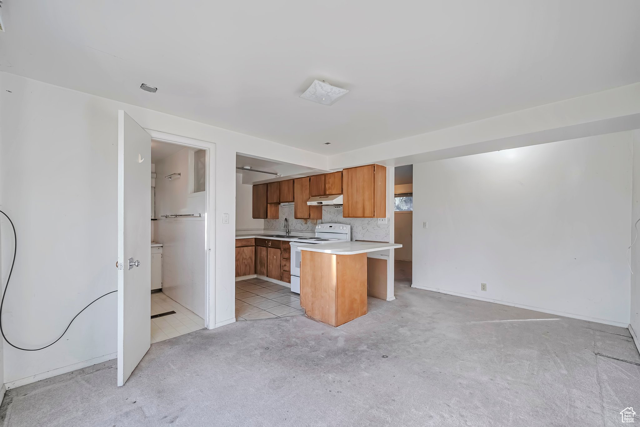 Kitchen/Dining Basement Apt 2