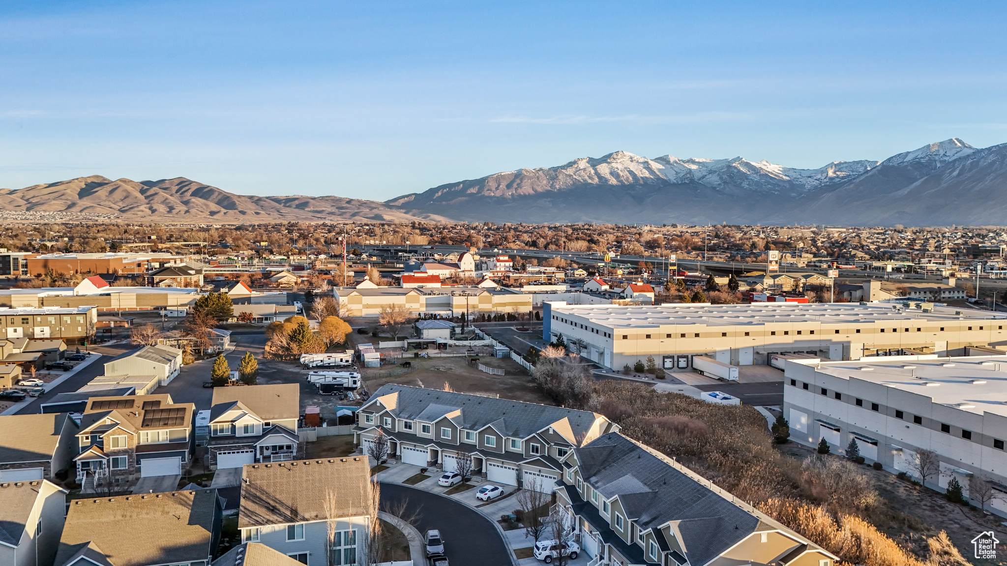 Bird's eye view featuring a mountain view