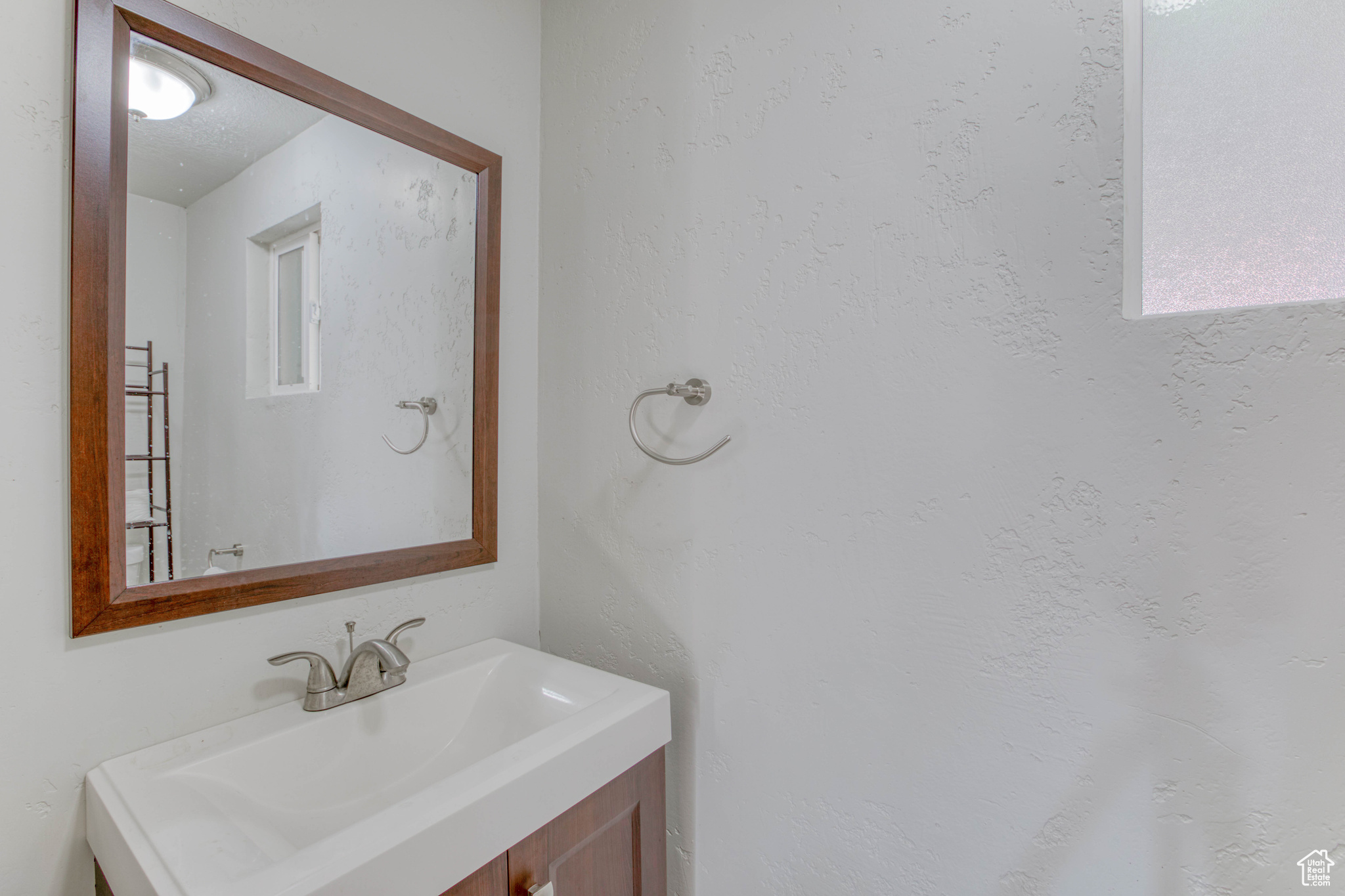 Bathroom with sink