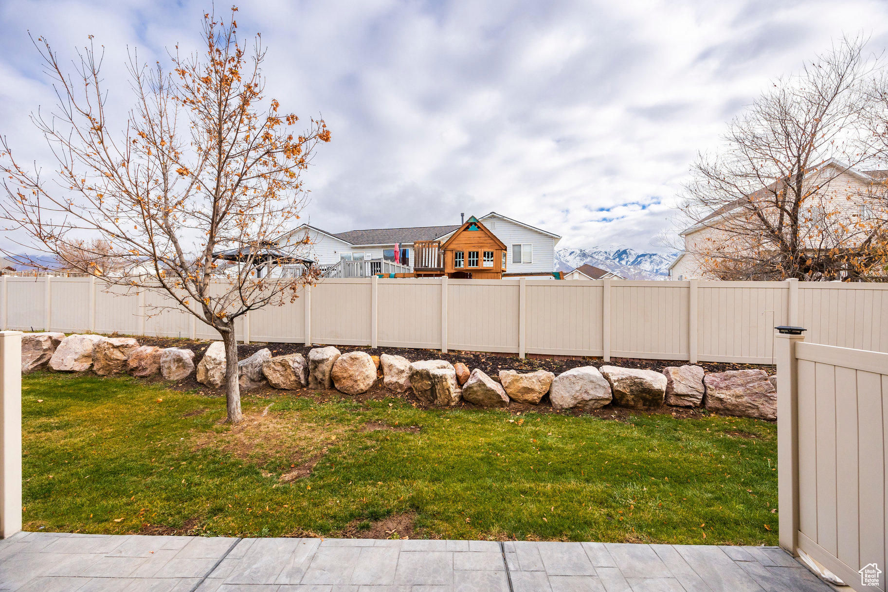 View of yard with a mountain view