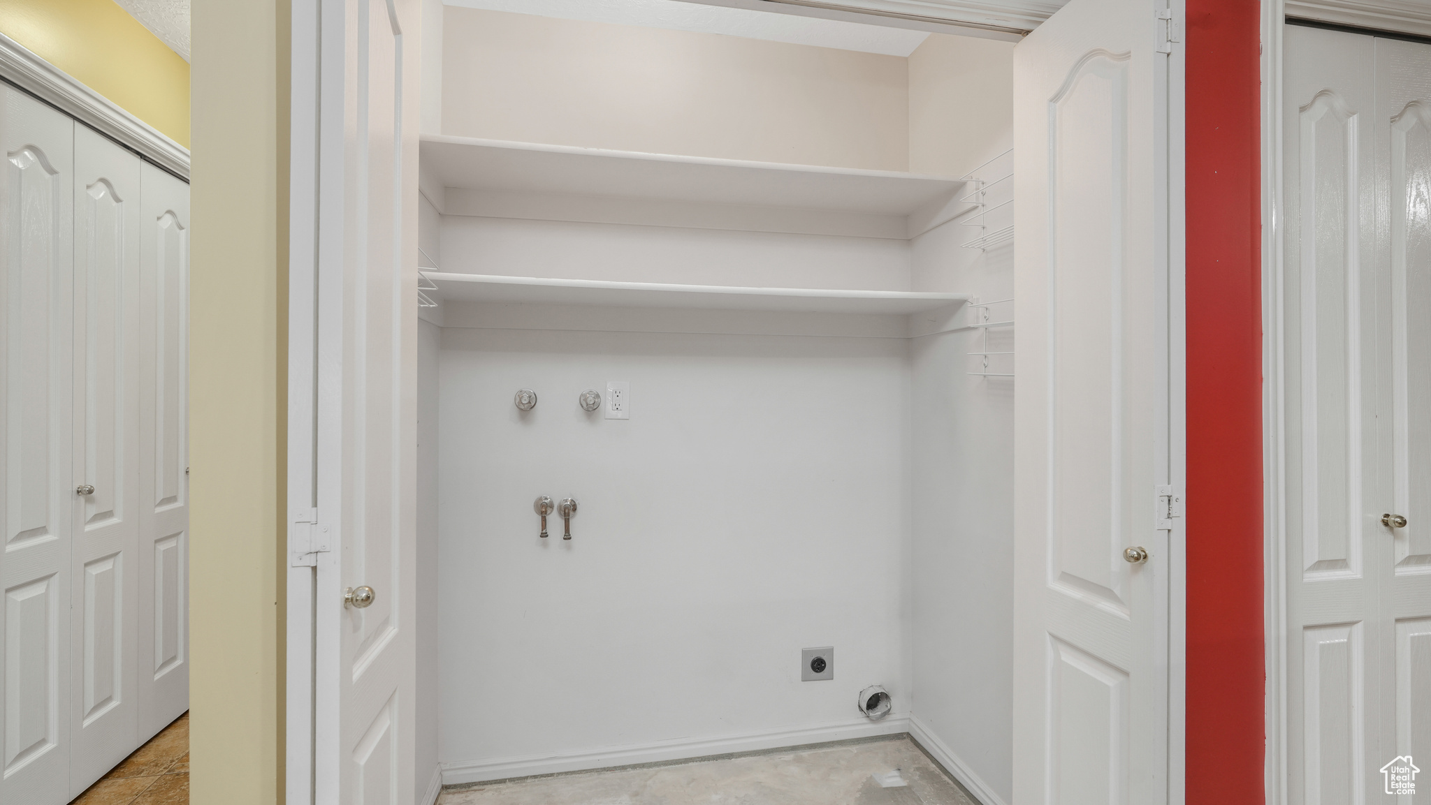 LAUNDRY CLOSET OFF KITCHEN