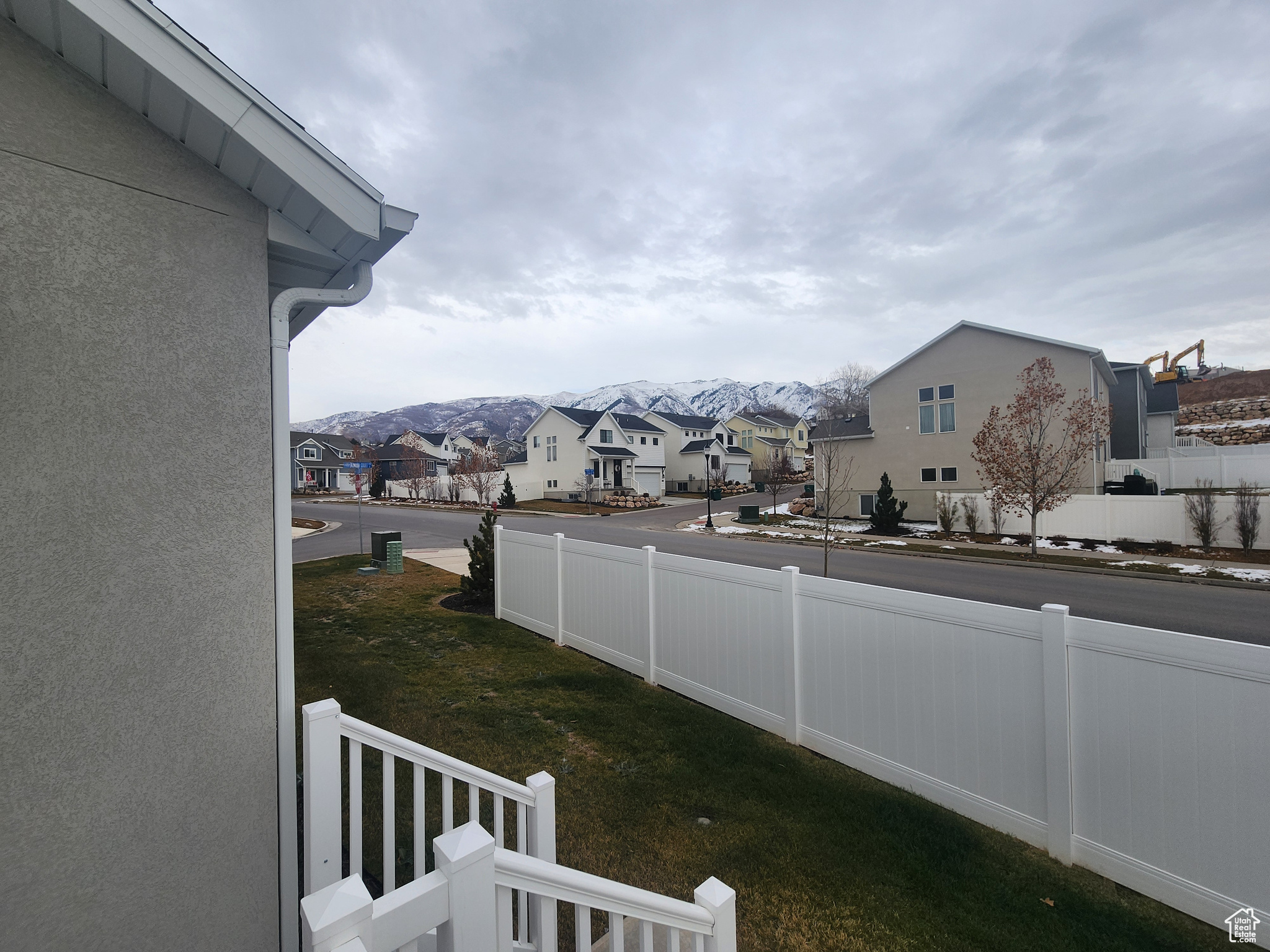 View of yard with a mountain view