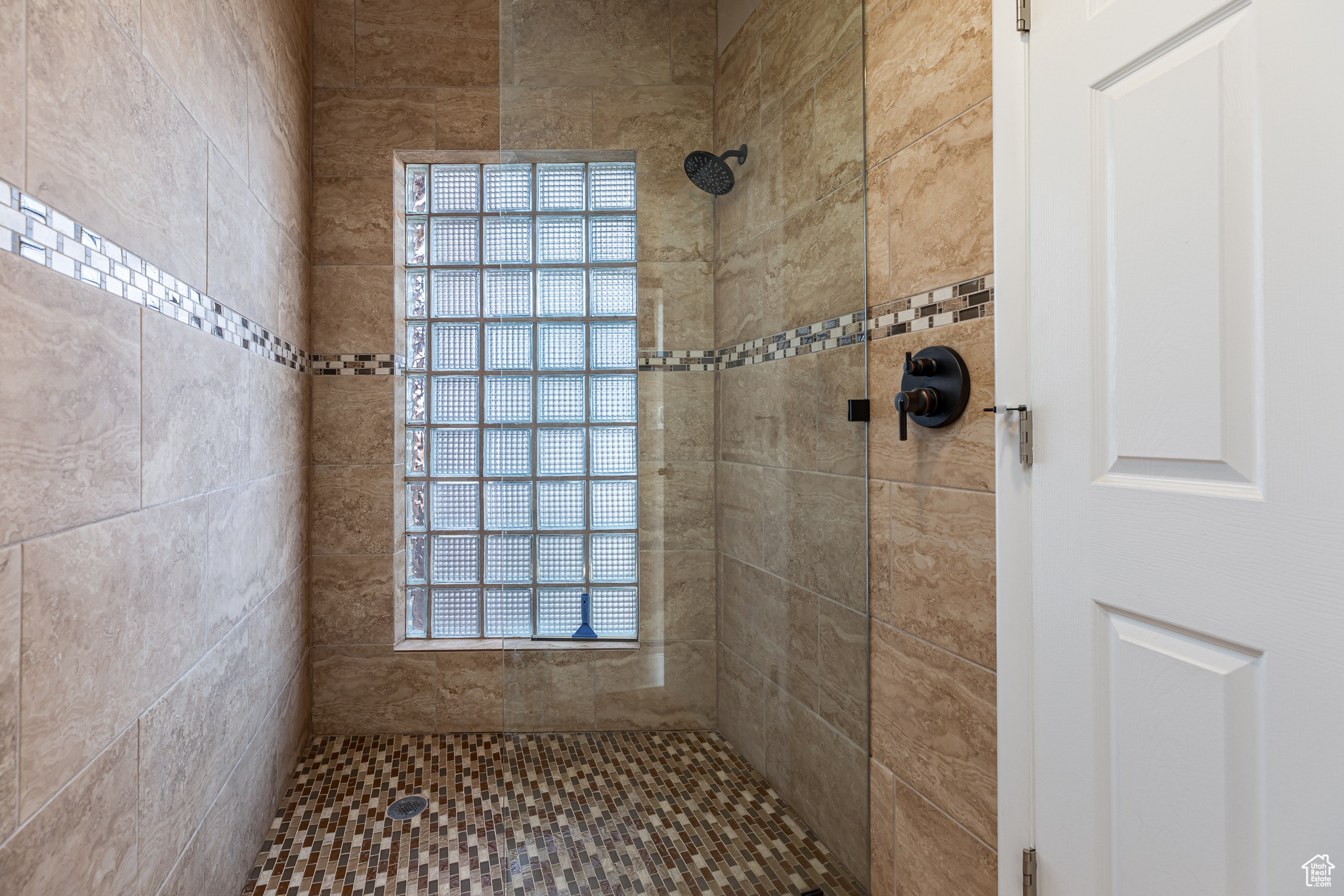 Master bedroom #3 Bathroom with a tile shower