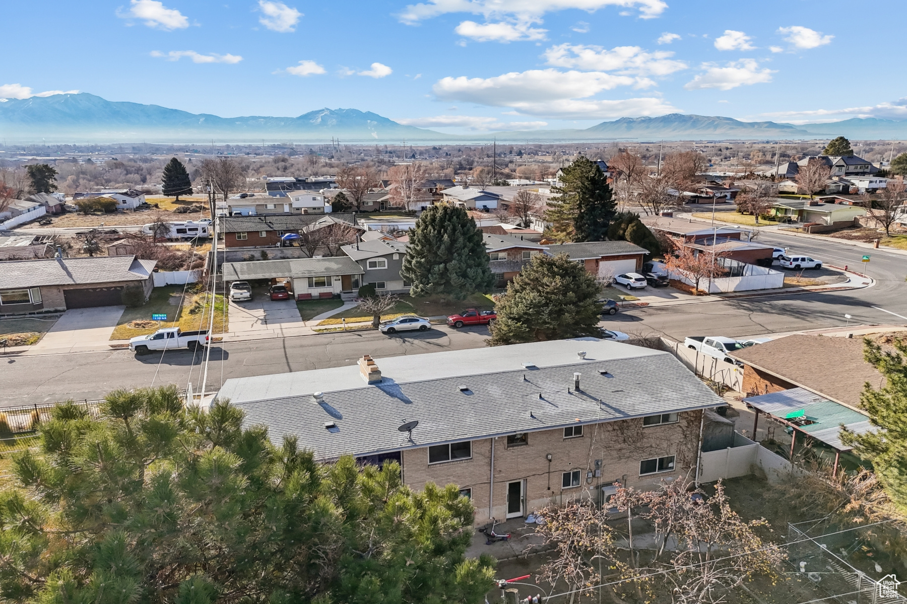 Bird's eye view featuring a mountain view