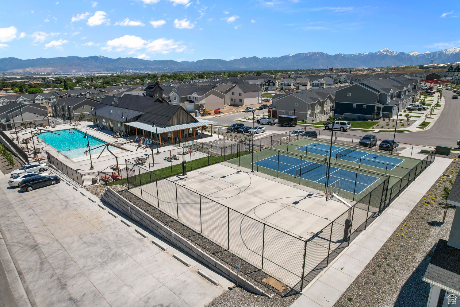 Bird's eye view featuring a mountain view