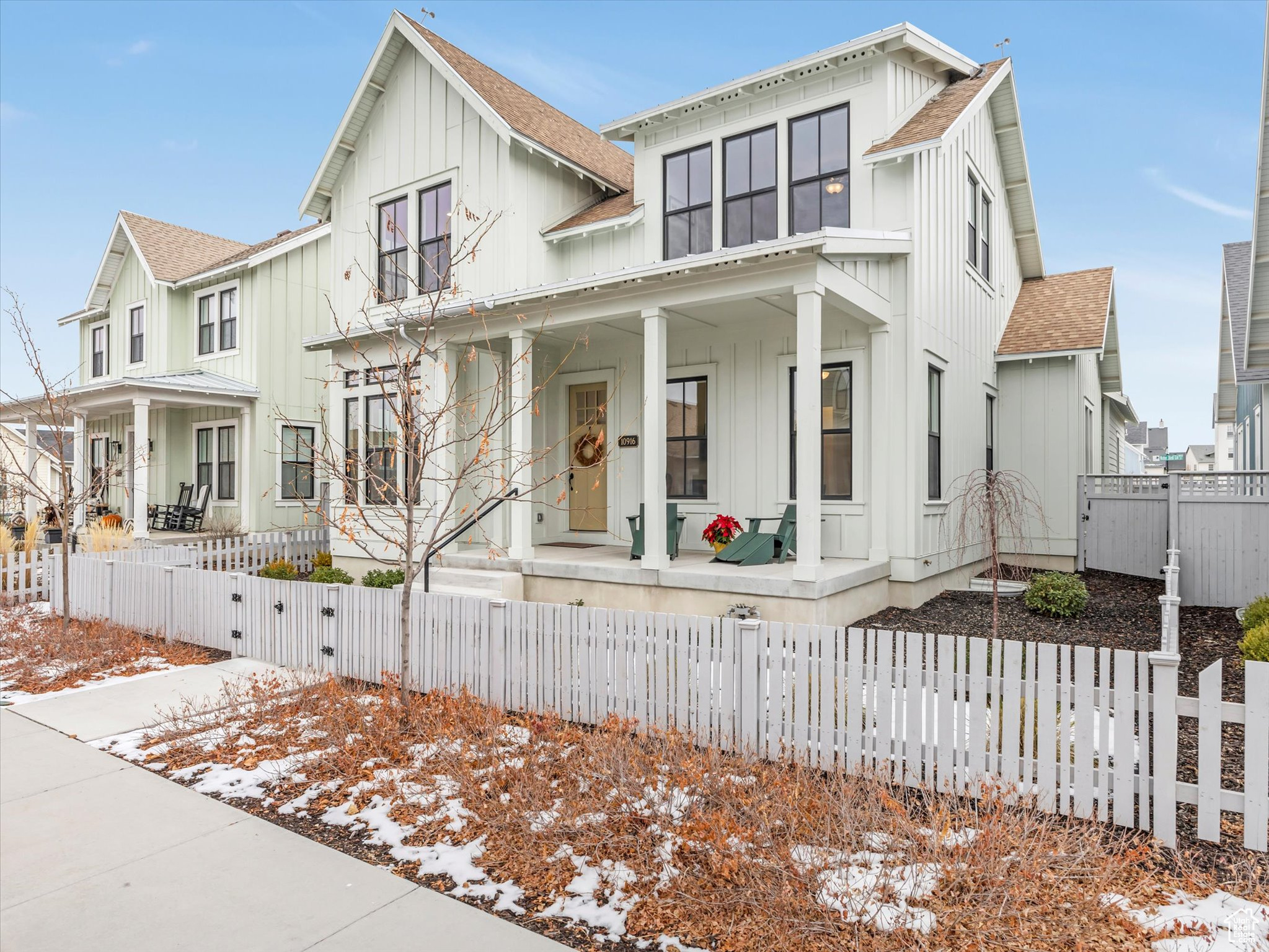 Modern farmhouse featuring a porch