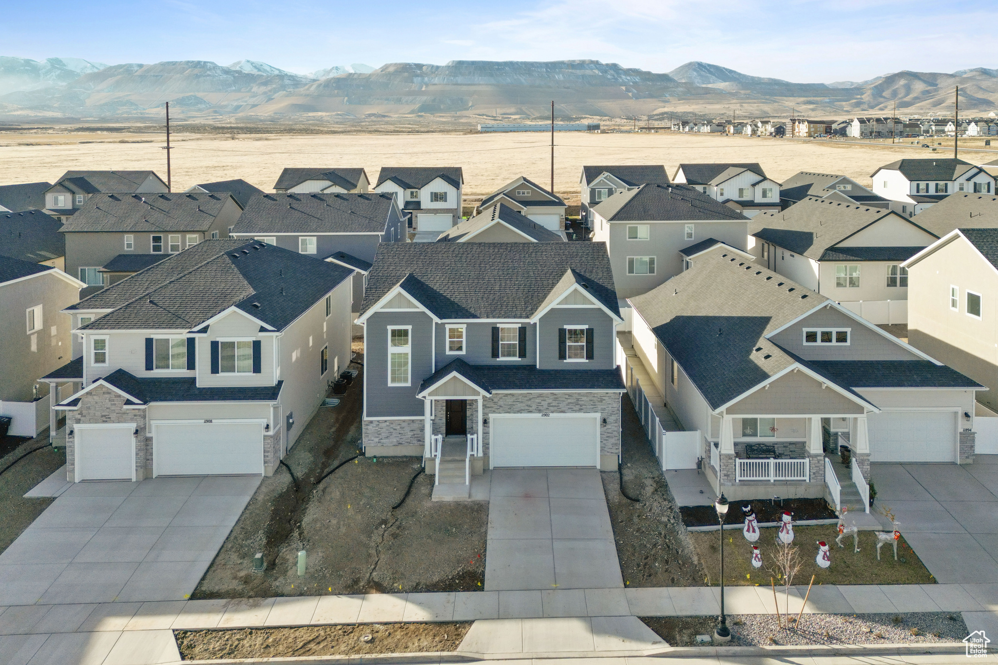 Aerial view featuring a mountain view