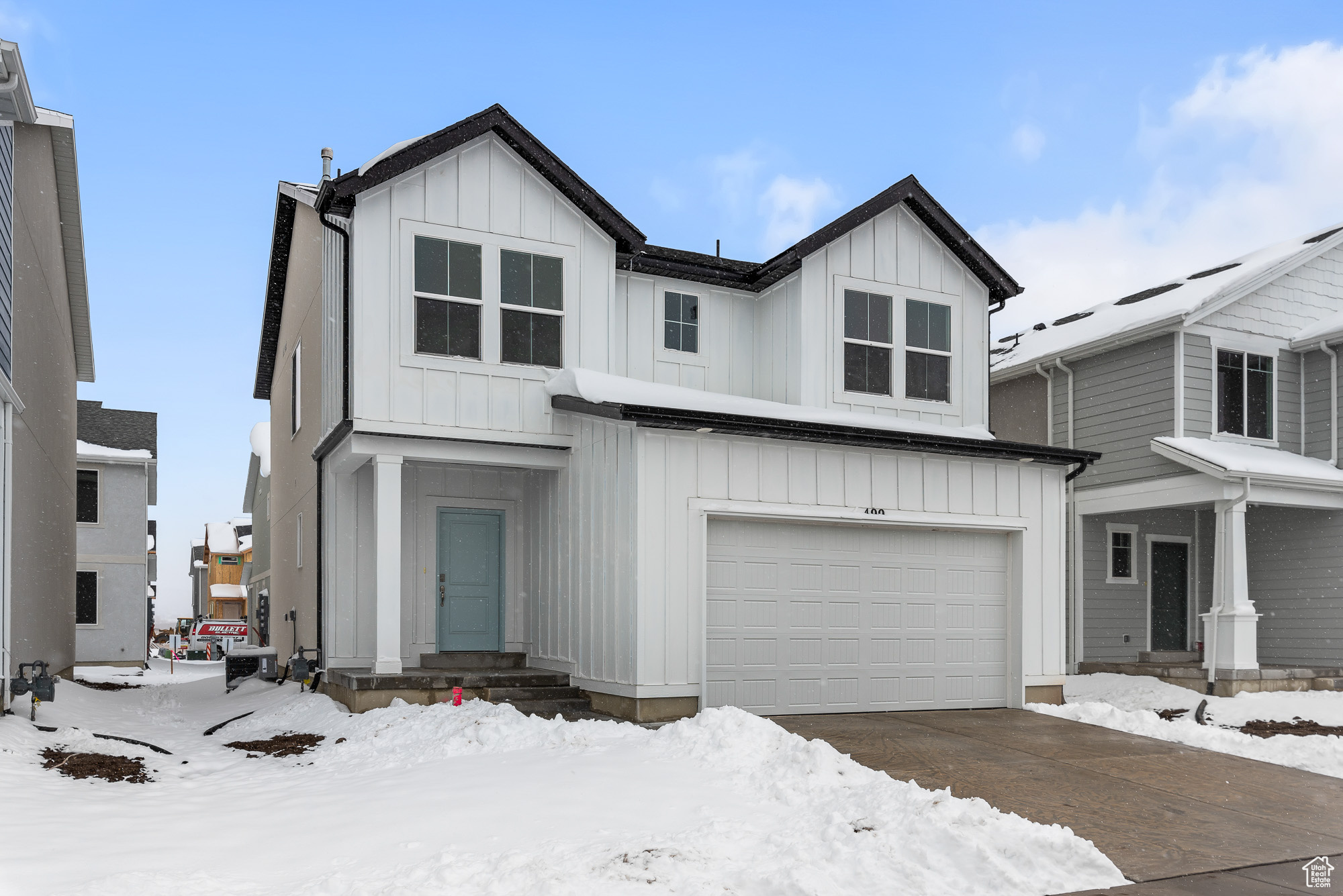 View of front facade with a garage