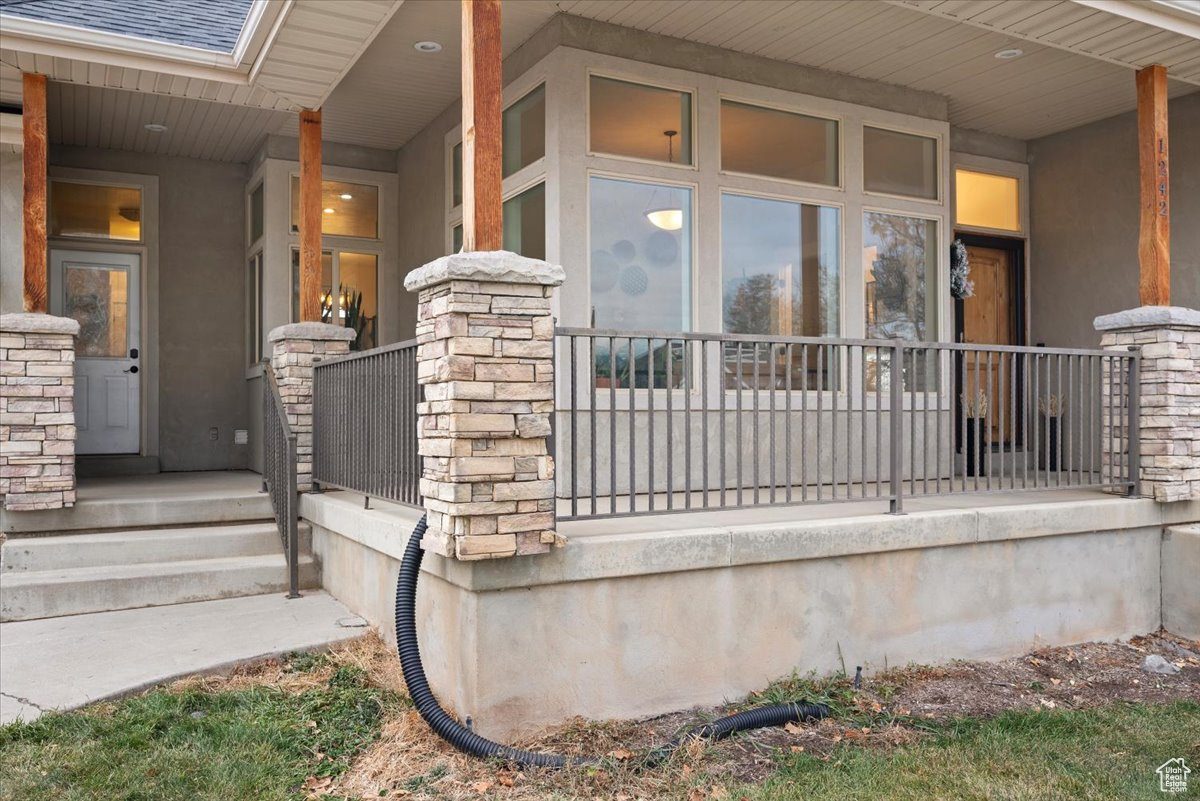 Doorway to property with a porch