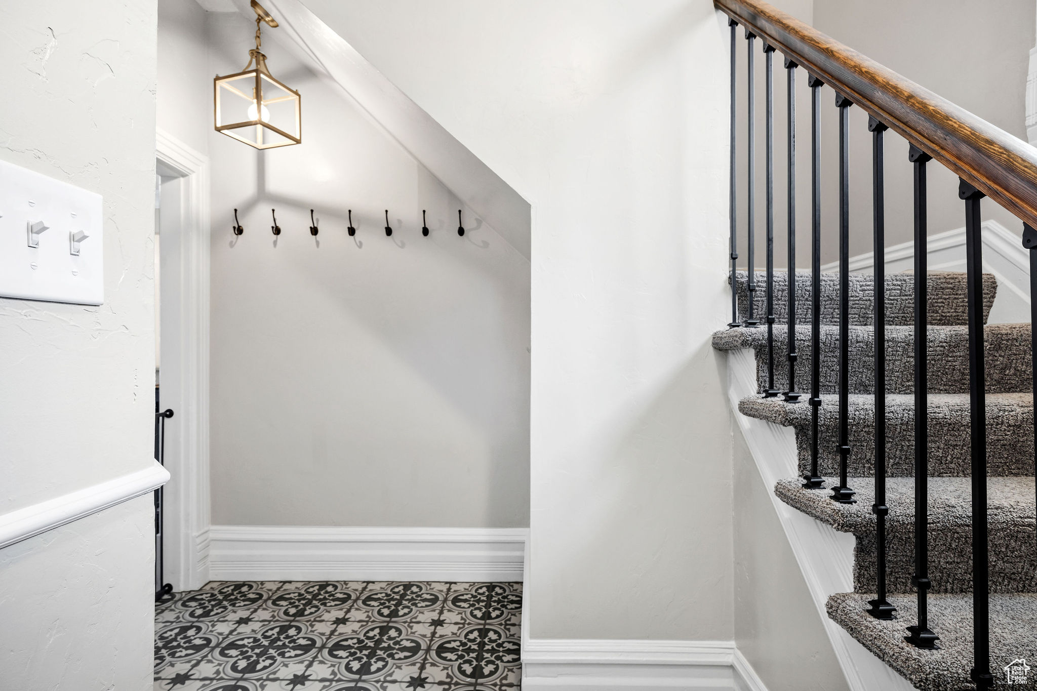 Mudroom featuring tile patterned flooring