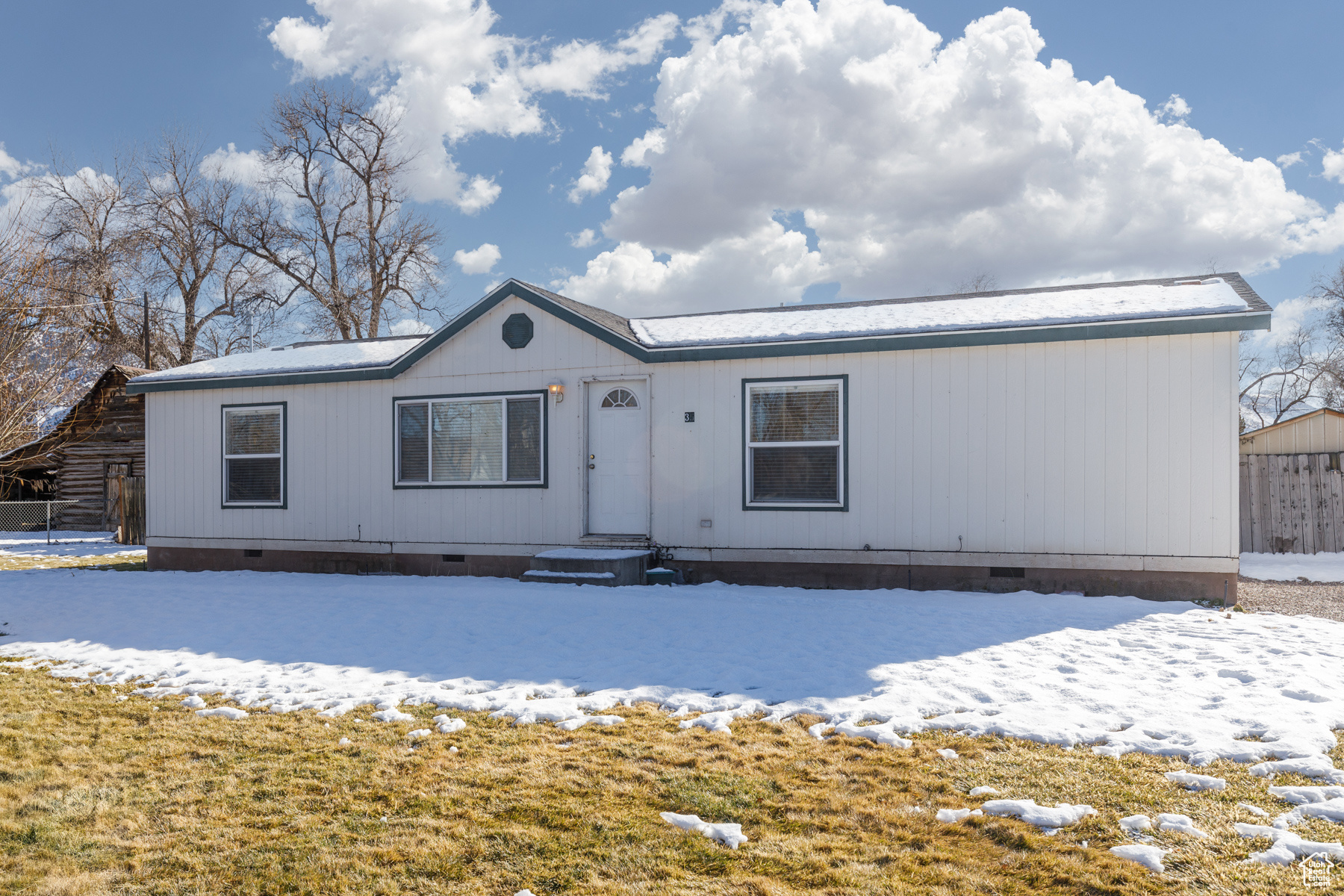 View of manufactured / mobile home