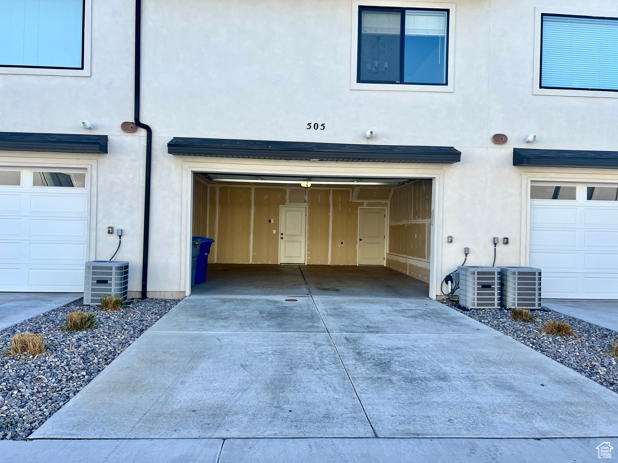 Garage and additional driveway parking