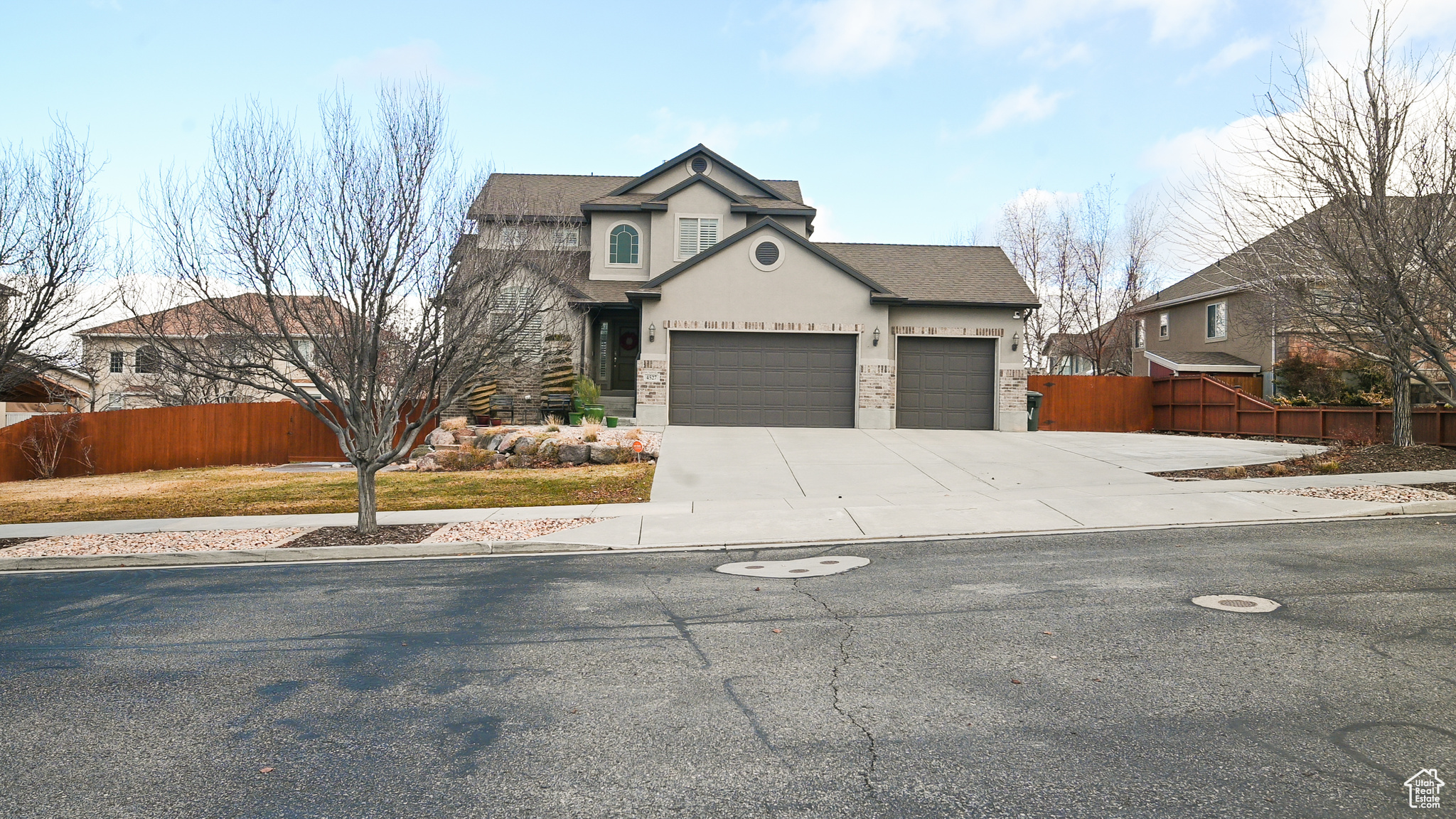 View of front of house featuring a garage