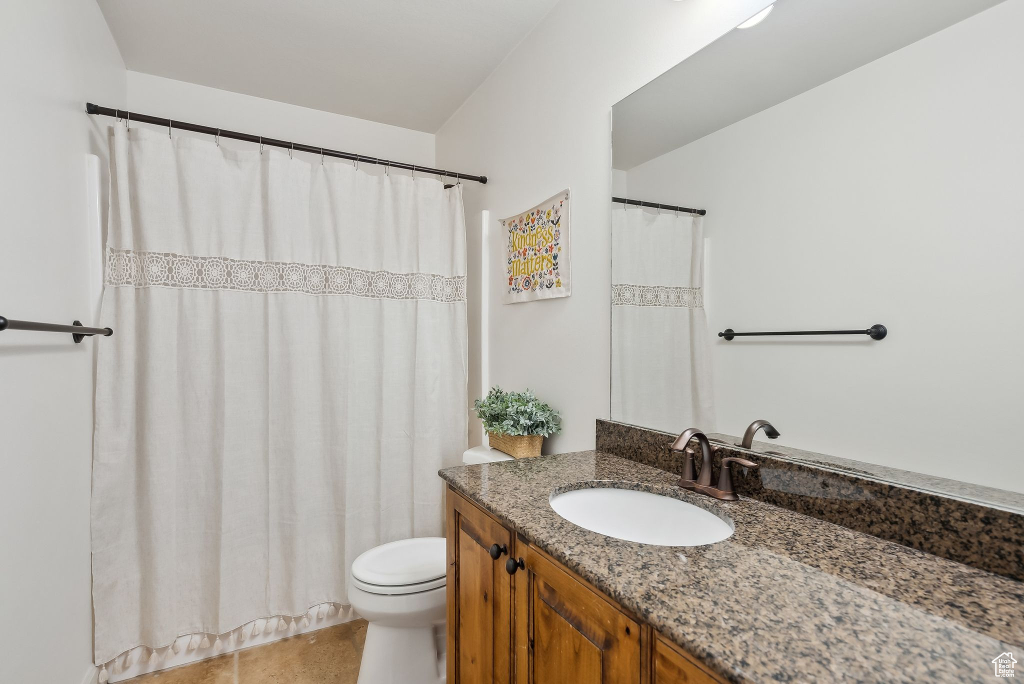 Upstairs bathroom with granite countertops