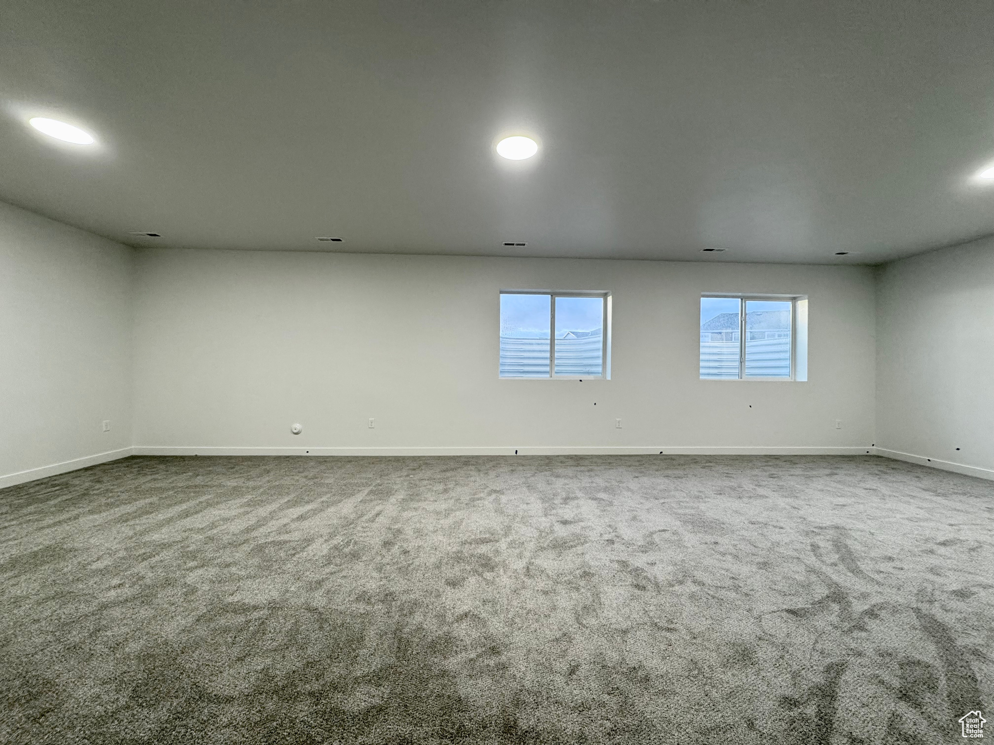 Spare room with carpet