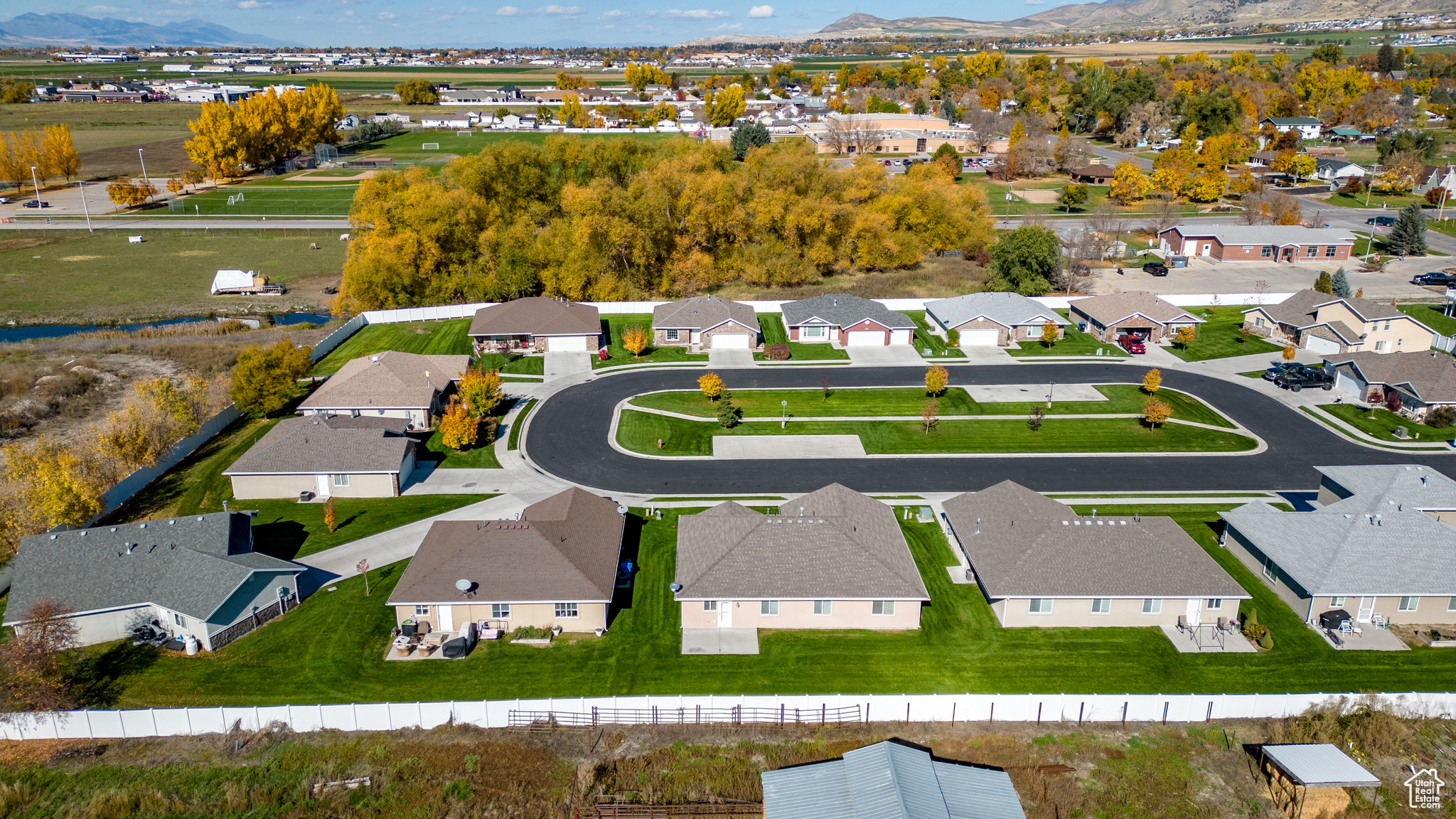 Birds eye view of property with a mountain view