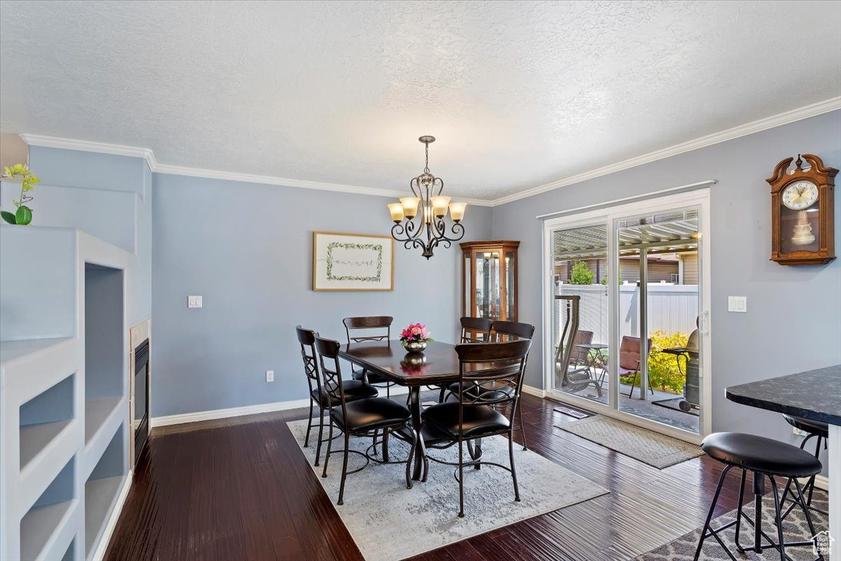 Large dining area adjacent to the kitchen and family/living room.