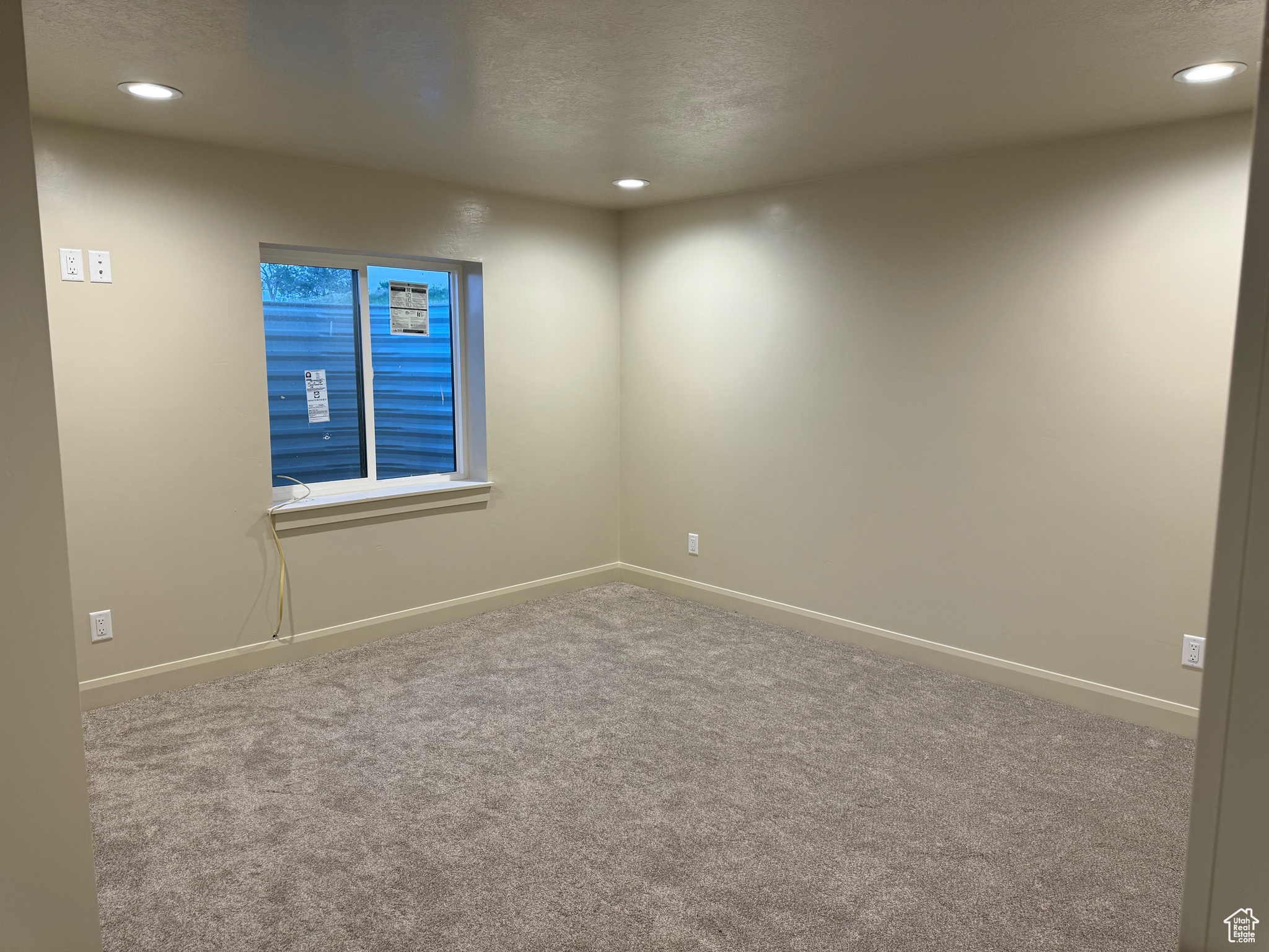 Empty room with carpet