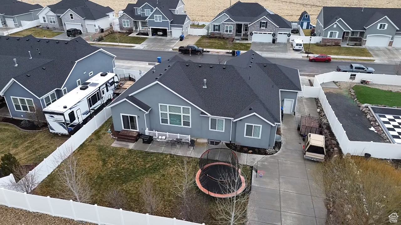 Birds eye view of property