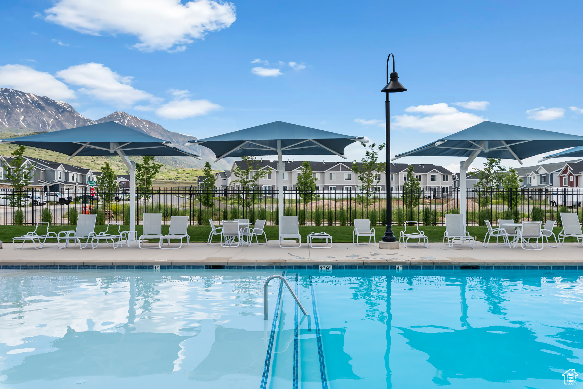 View of pool featuring a mountain view