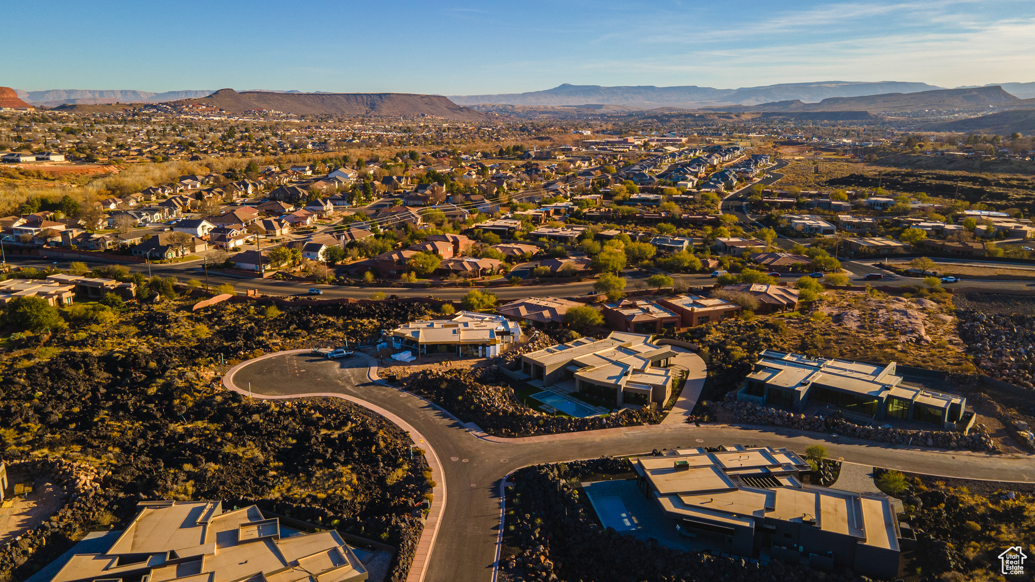 Bird's eye view with a mountain view