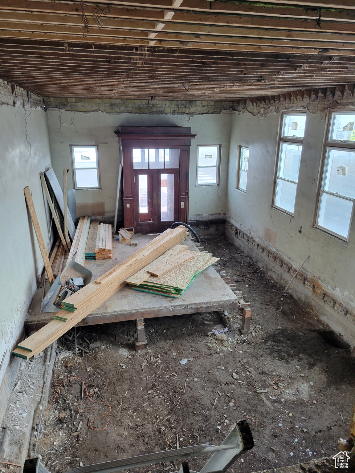 Miscellaneous room featuring plenty of natural light