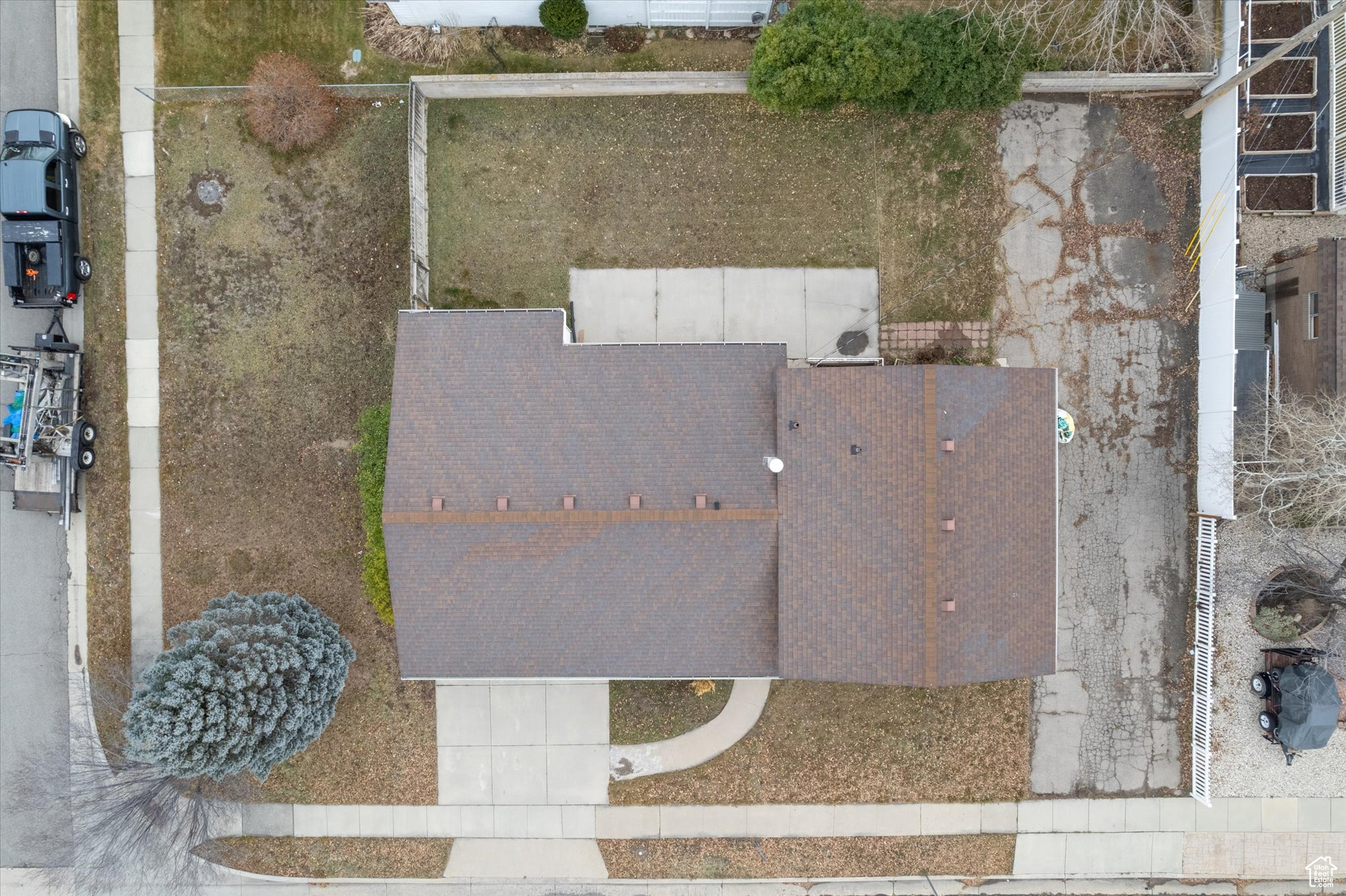 Birds eye view of property