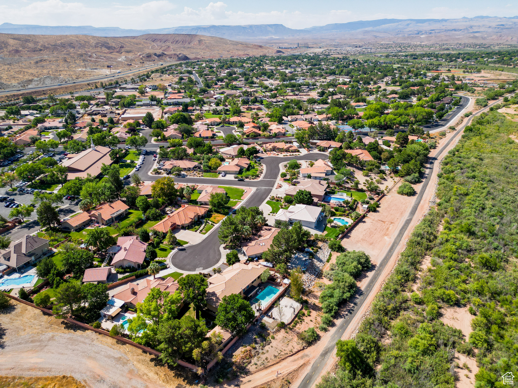 Bird's eye view with a mountain view