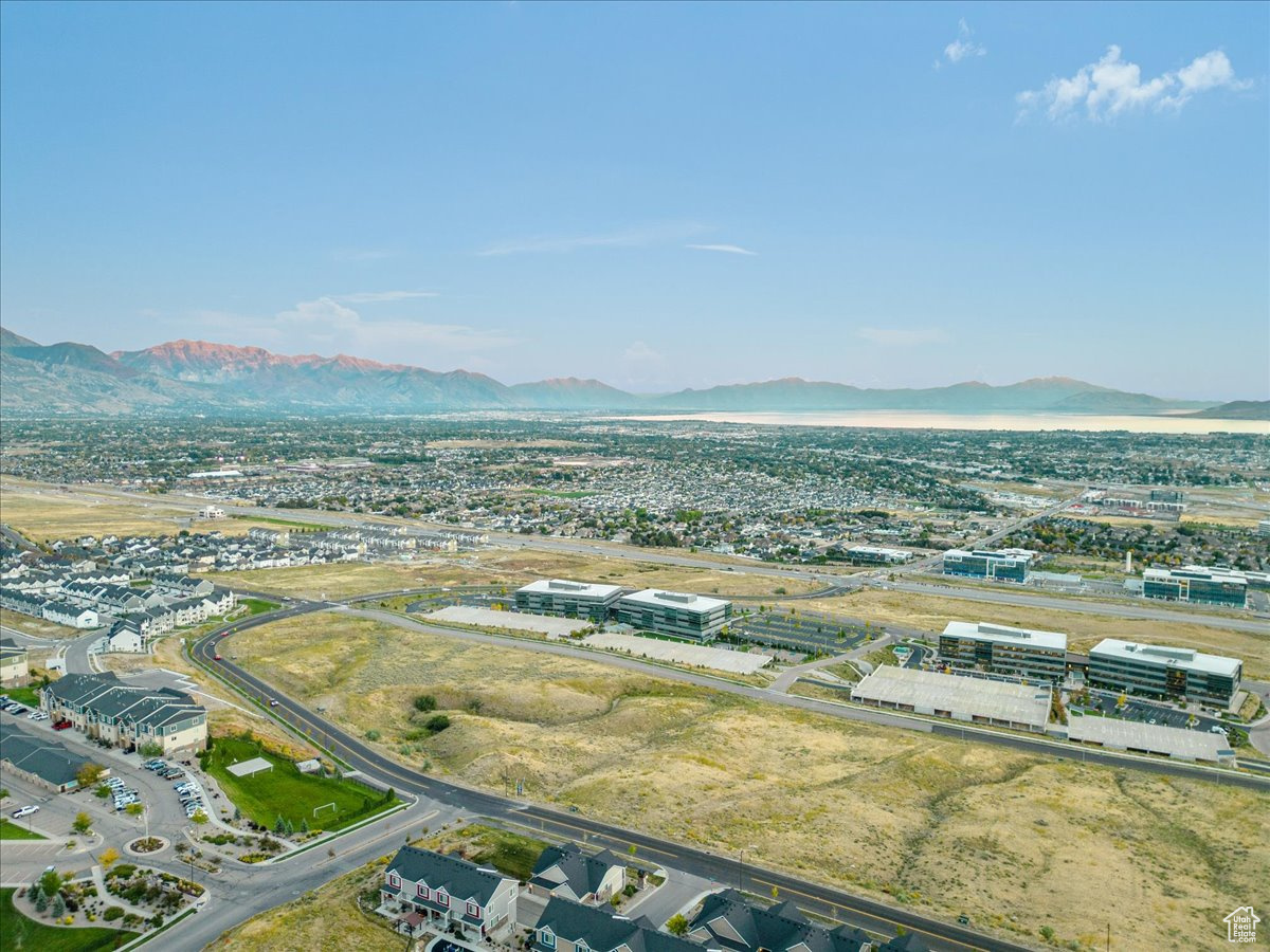 Drone / aerial view featuring a mountain view