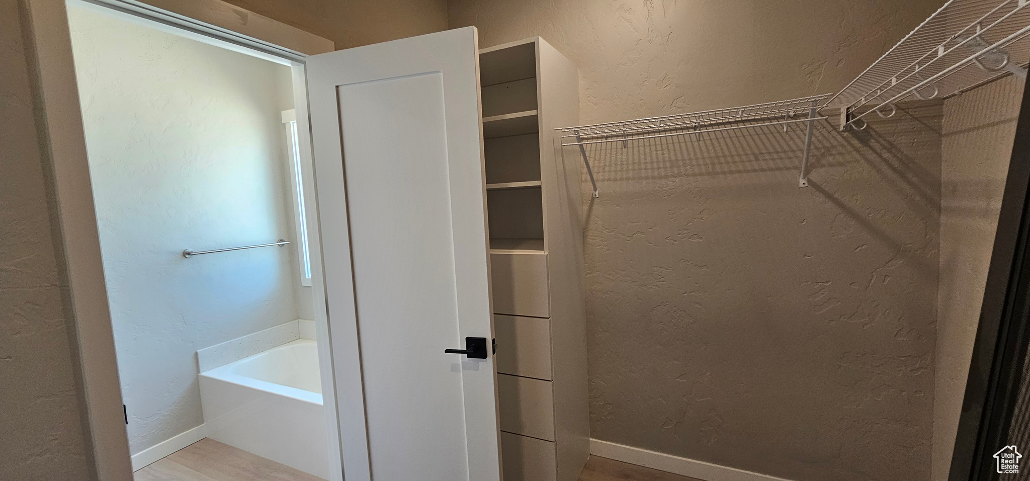 Bathroom with a bathtub