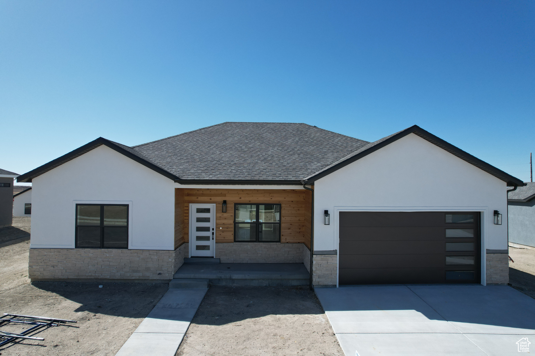 View of front of house featuring a garage