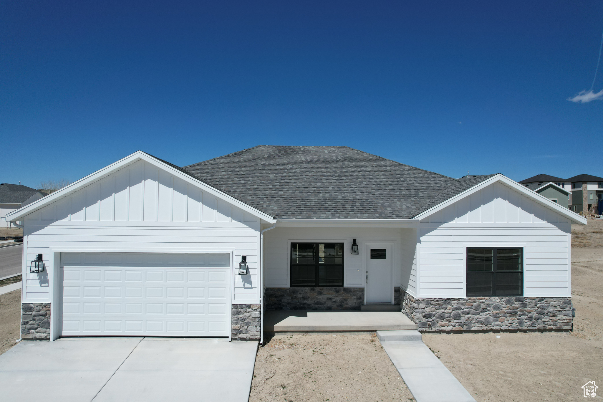 View of front of house featuring a garage