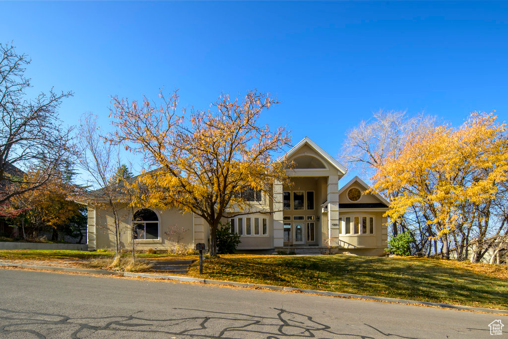 View of front of home with a front lawn