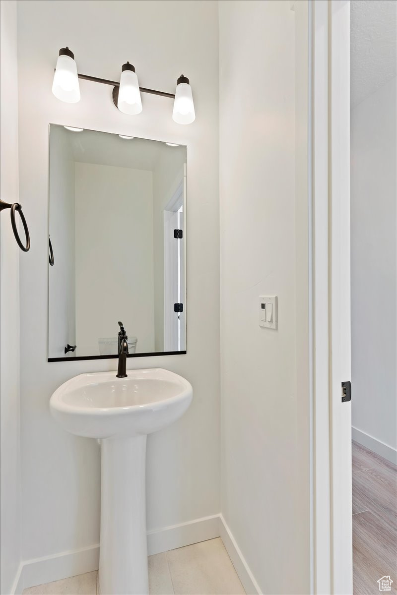 Bathroom featuring sink