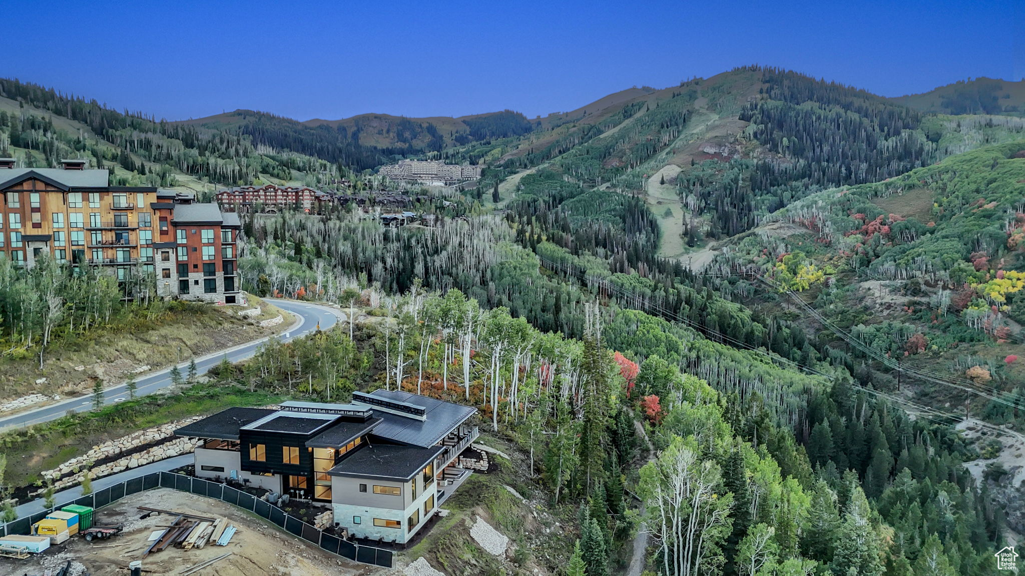 Drone / aerial view featuring a mountain view