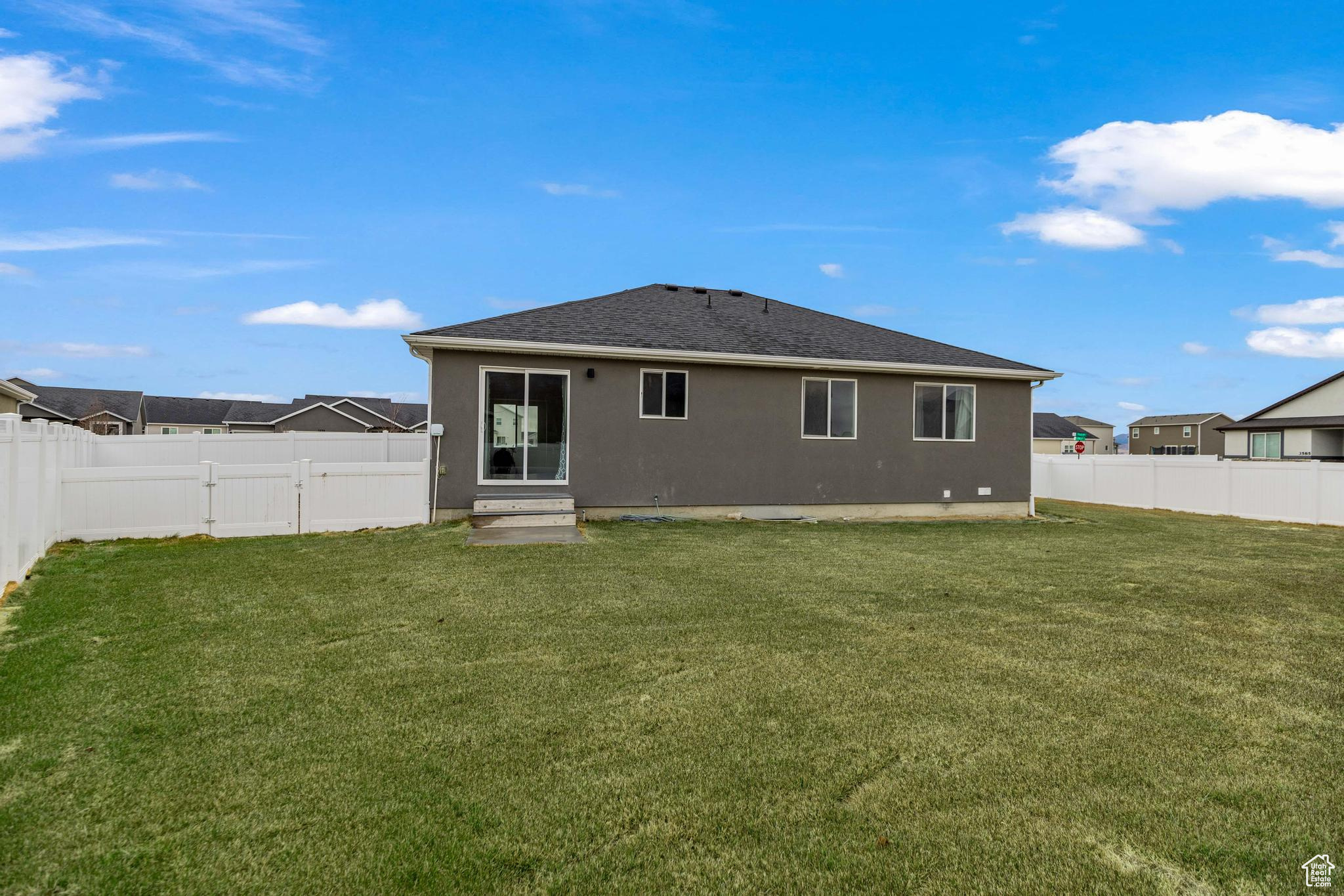 Huge backyard! Perfect for an Easter Egg Hunt or Summer BBQ as soon as we get out of the winter!