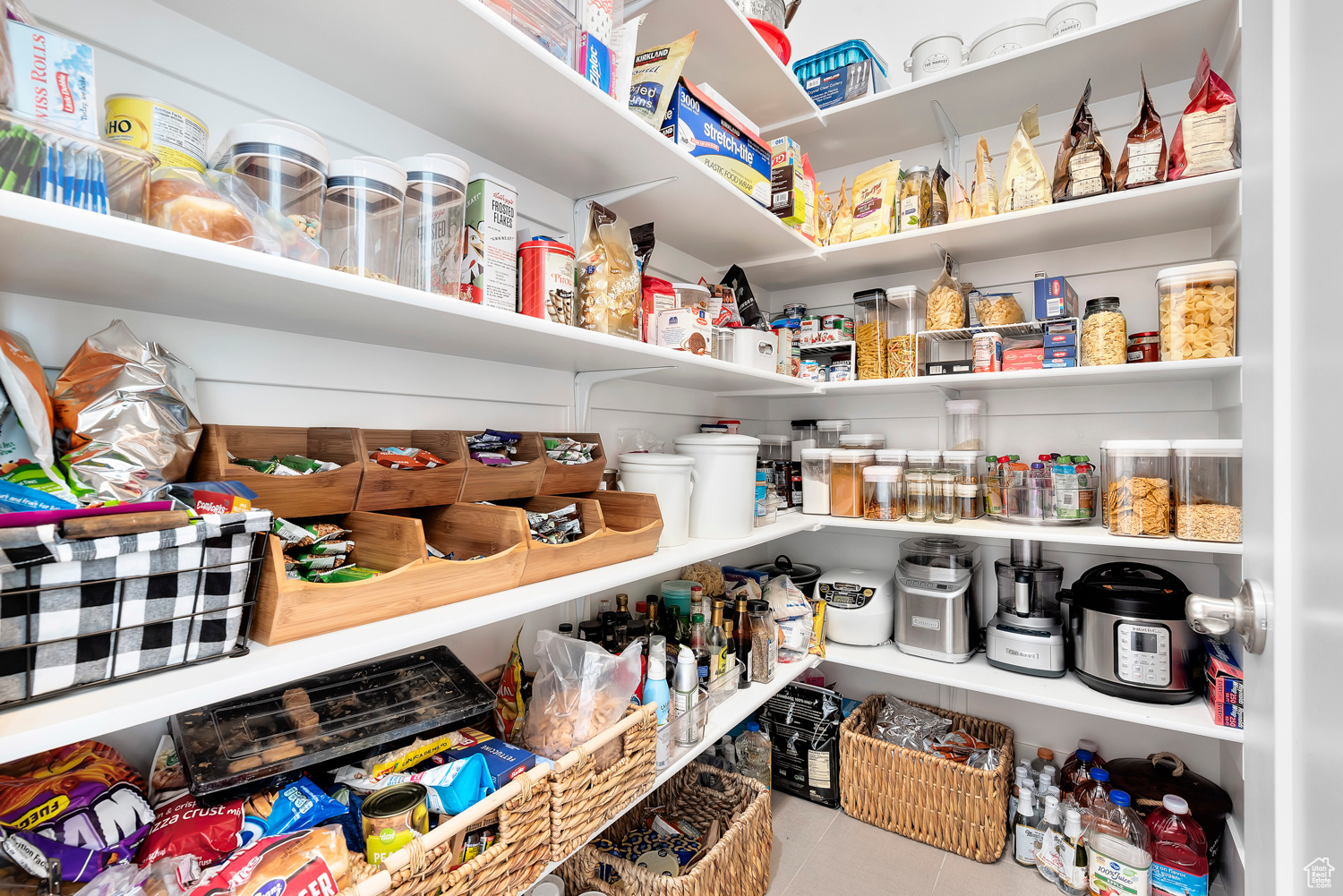 Walk-in Pantry