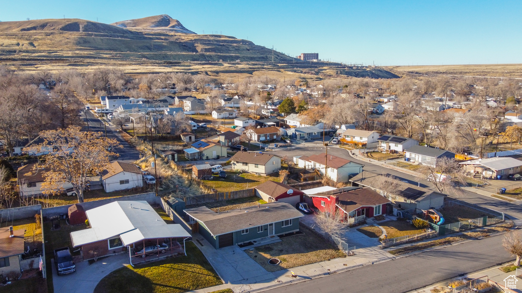 Birds eye view of property with a mountain view