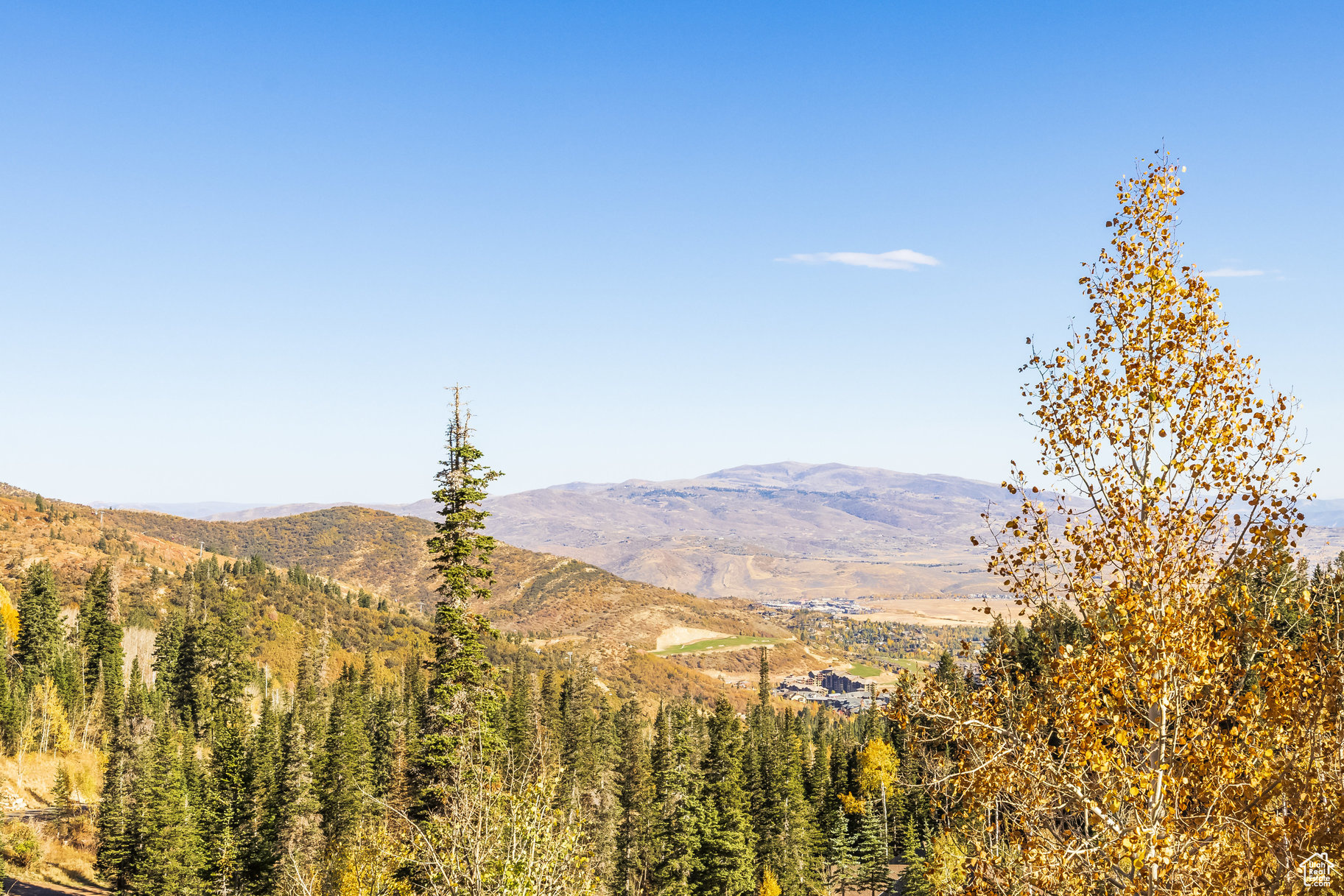 View of mountain feature