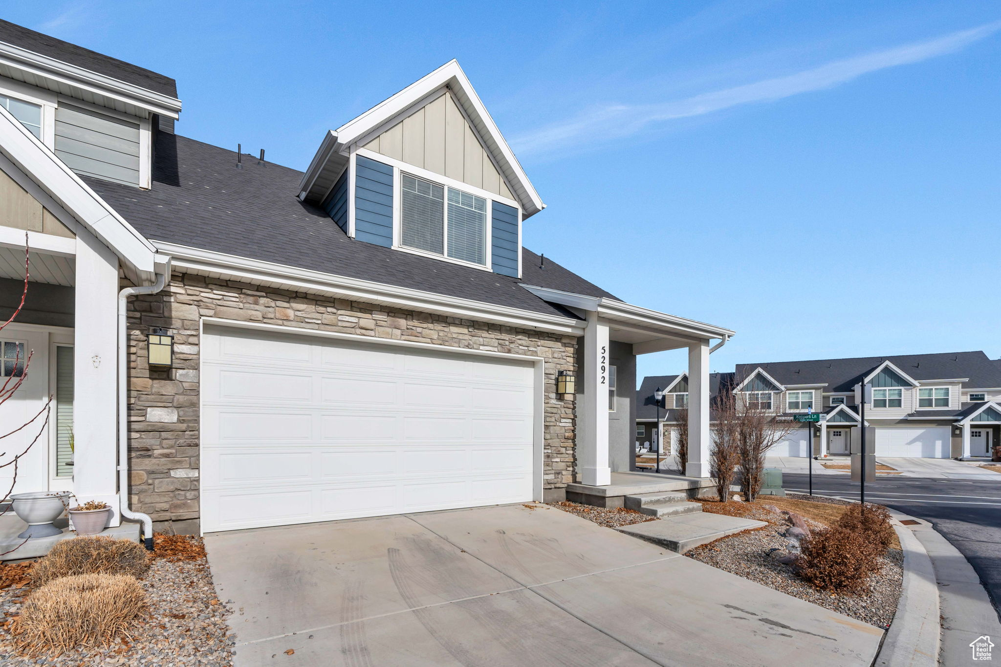 View of front facade with a garage