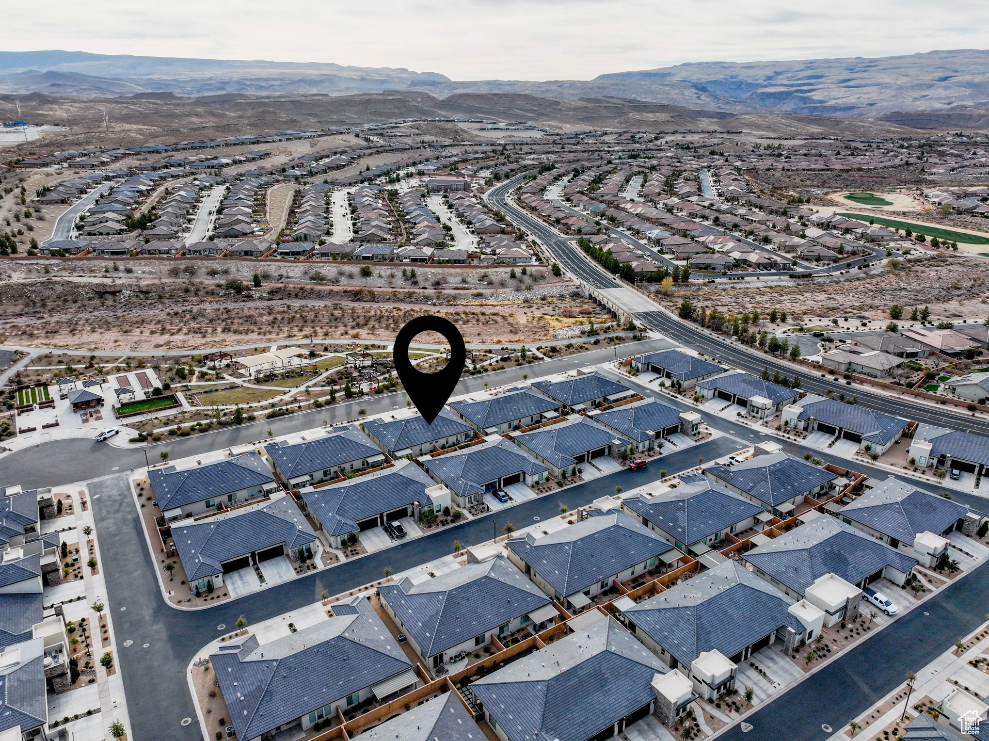 Drone / aerial view featuring a mountain view