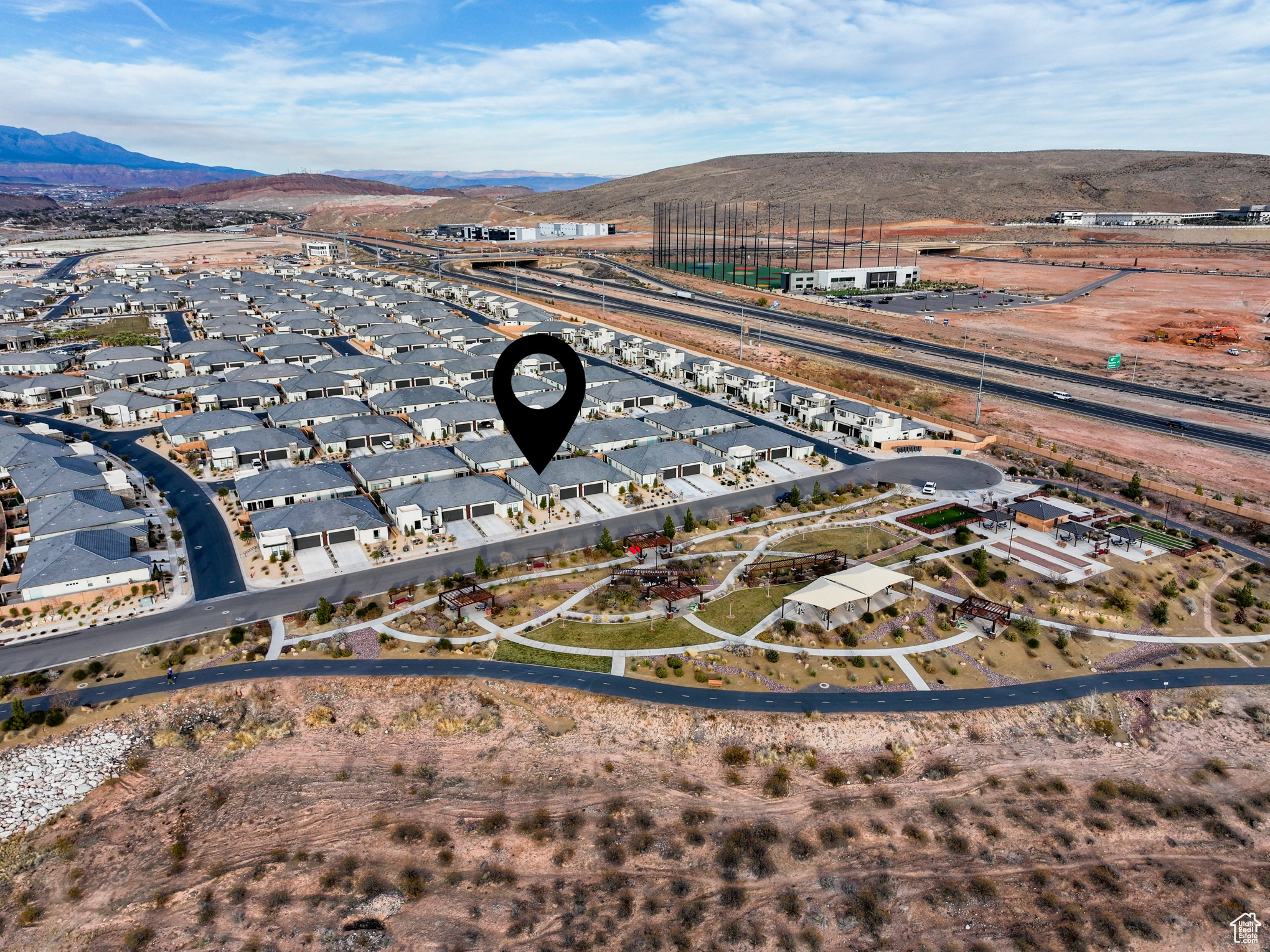Birds eye view of property featuring a mountain view