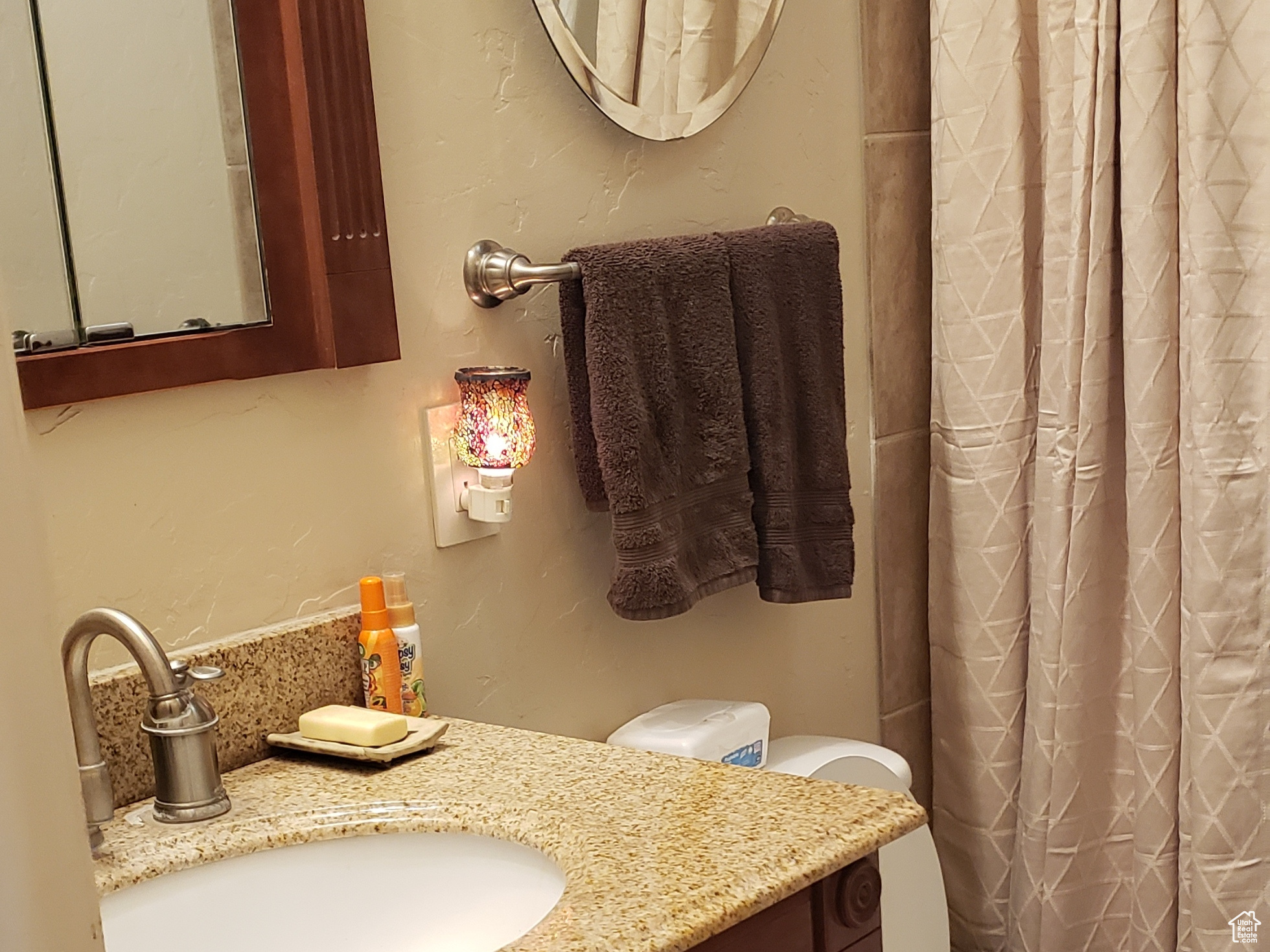 Main level bathroom.