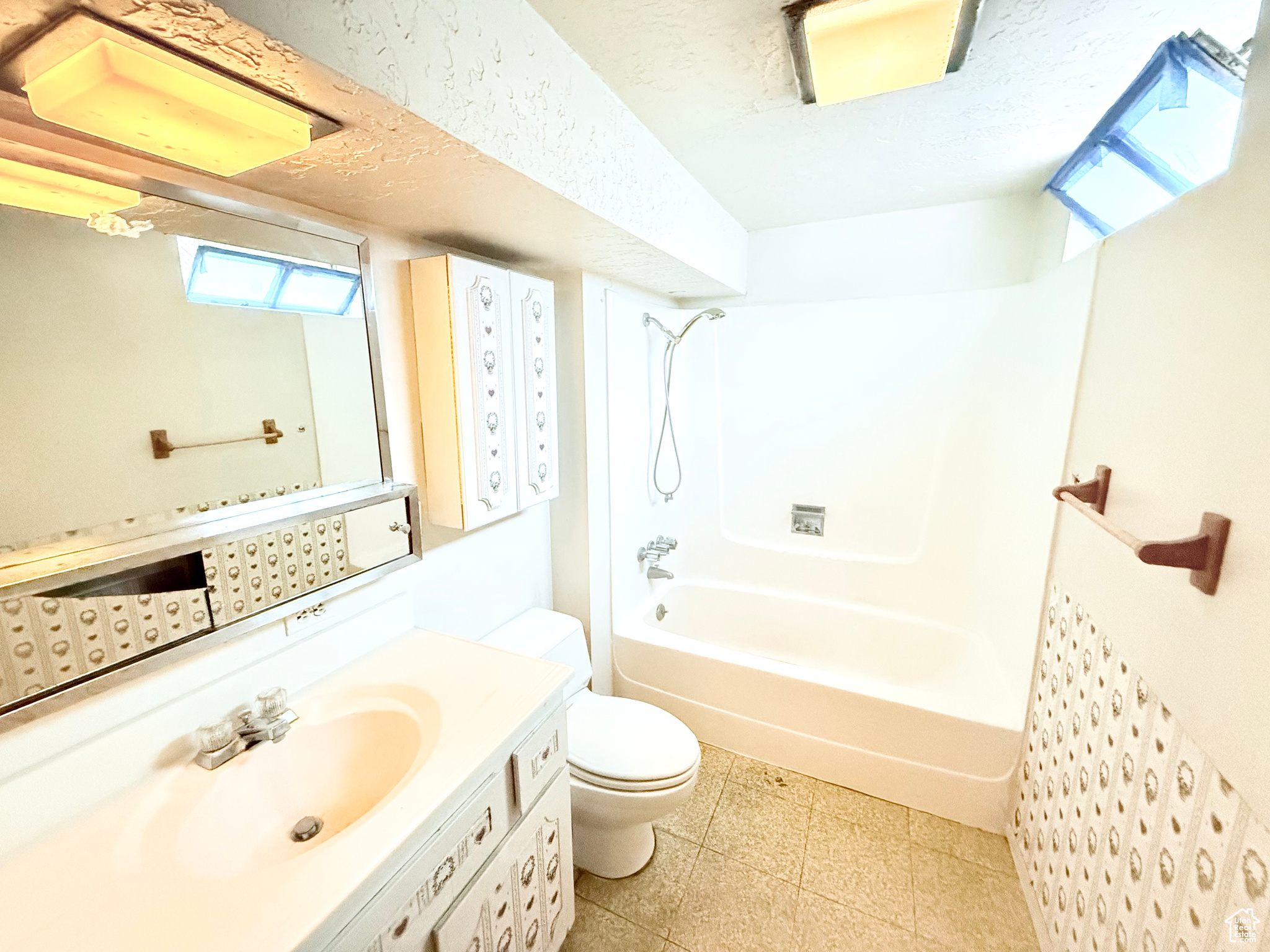 Full Bath downstairs