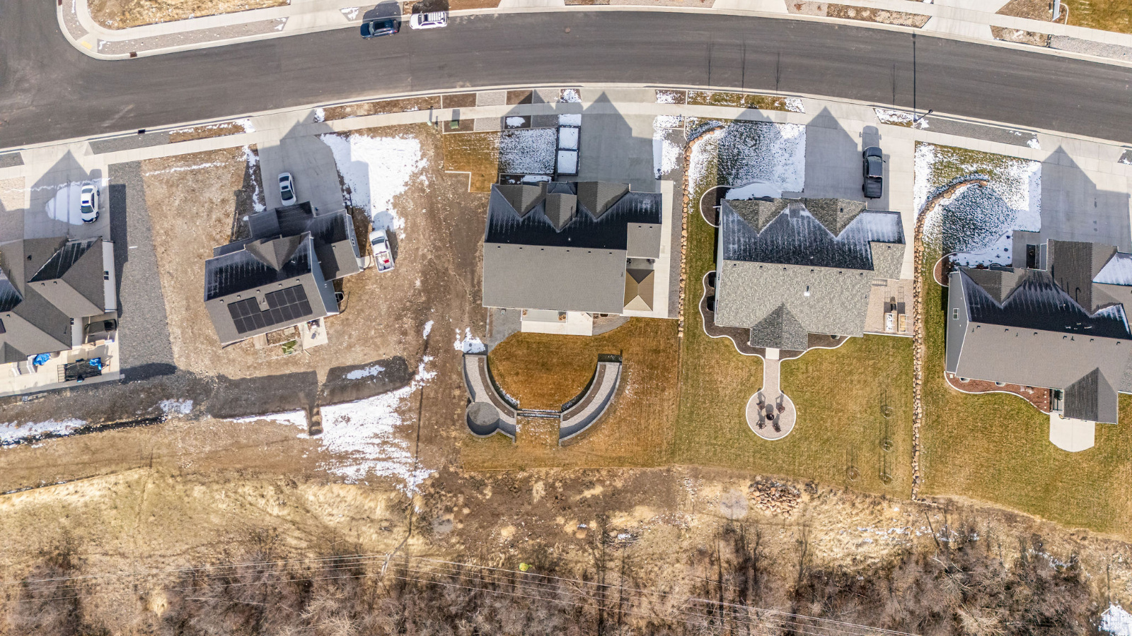 Birds eye view of property
